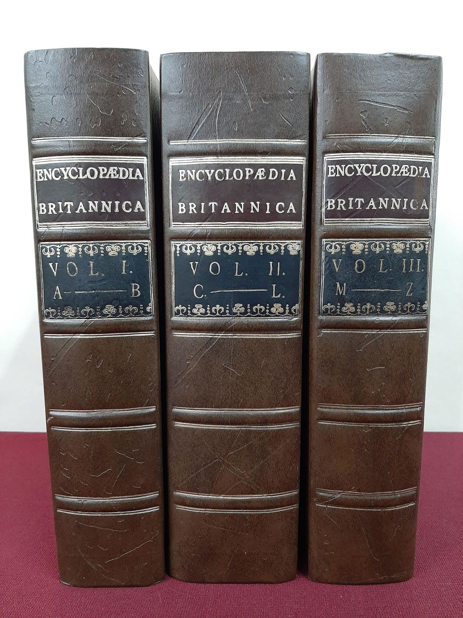 3 Vols Encyclopedia Britannica (1 of 19)