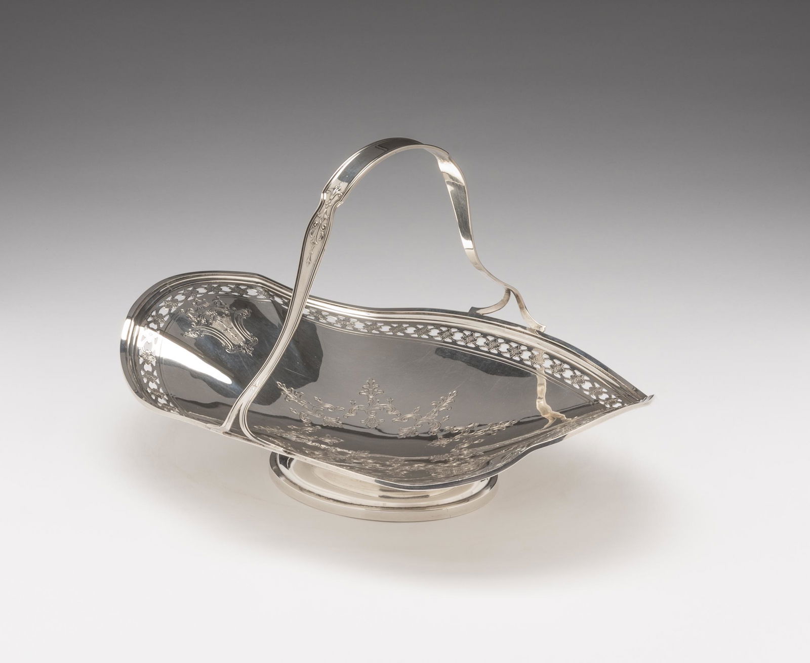 Towle Sterling Pedestal Basket (1 of 6)