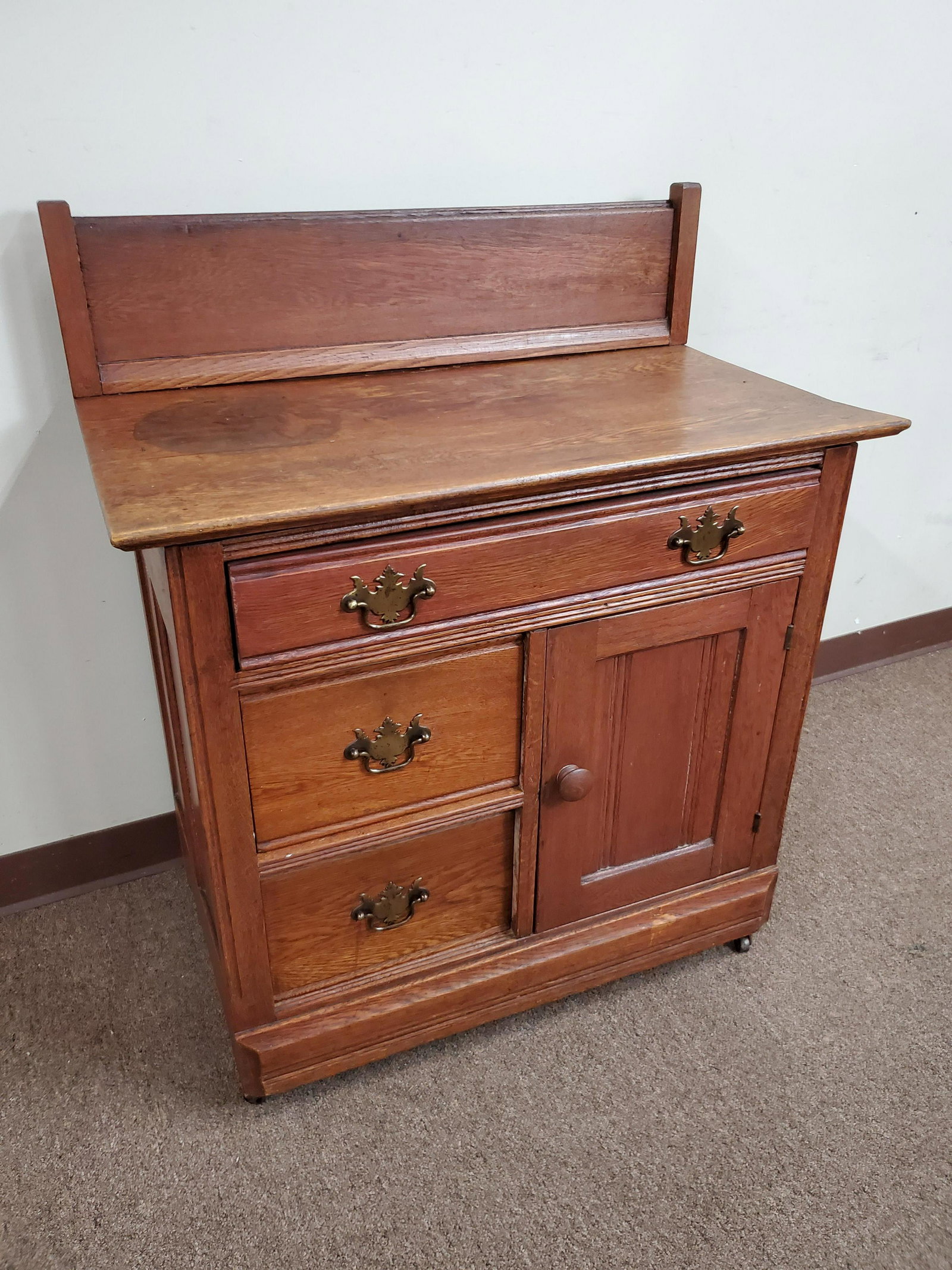 Wash Stand: 32" wide X 18" deep X 38" high. IMPORTANT: Before bidding, please read the terms and conditions below. When you registered for the auction you agreed to these terms and will be required to comply with