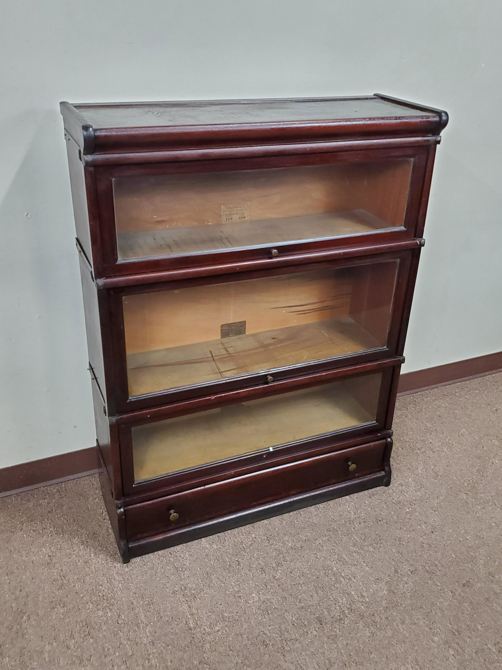 Globe-Wernicke Co. Barrister Bookcase (1 of 4)
