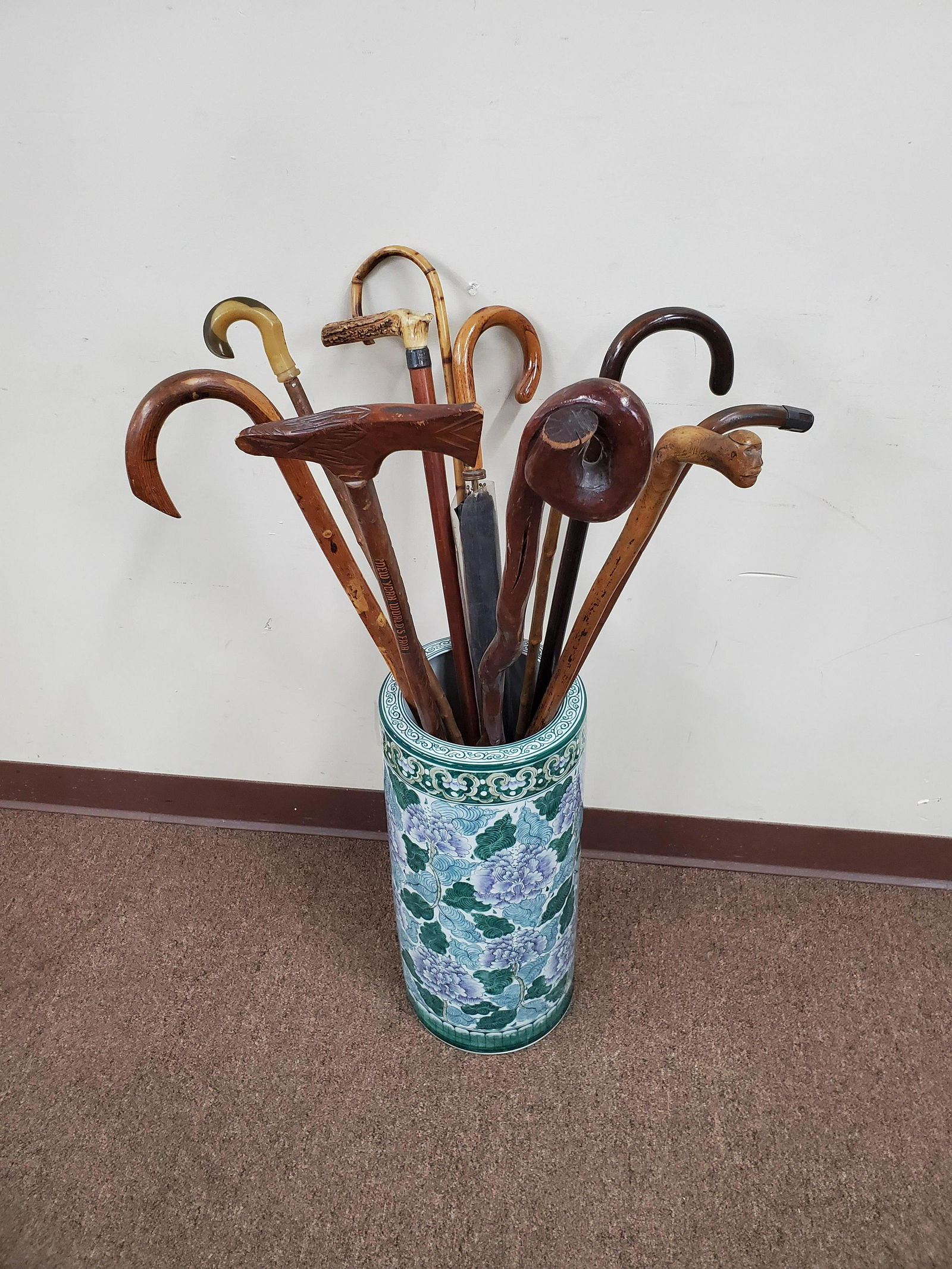 Umbrella With 10 Canes & Umbrella (1 of 4)