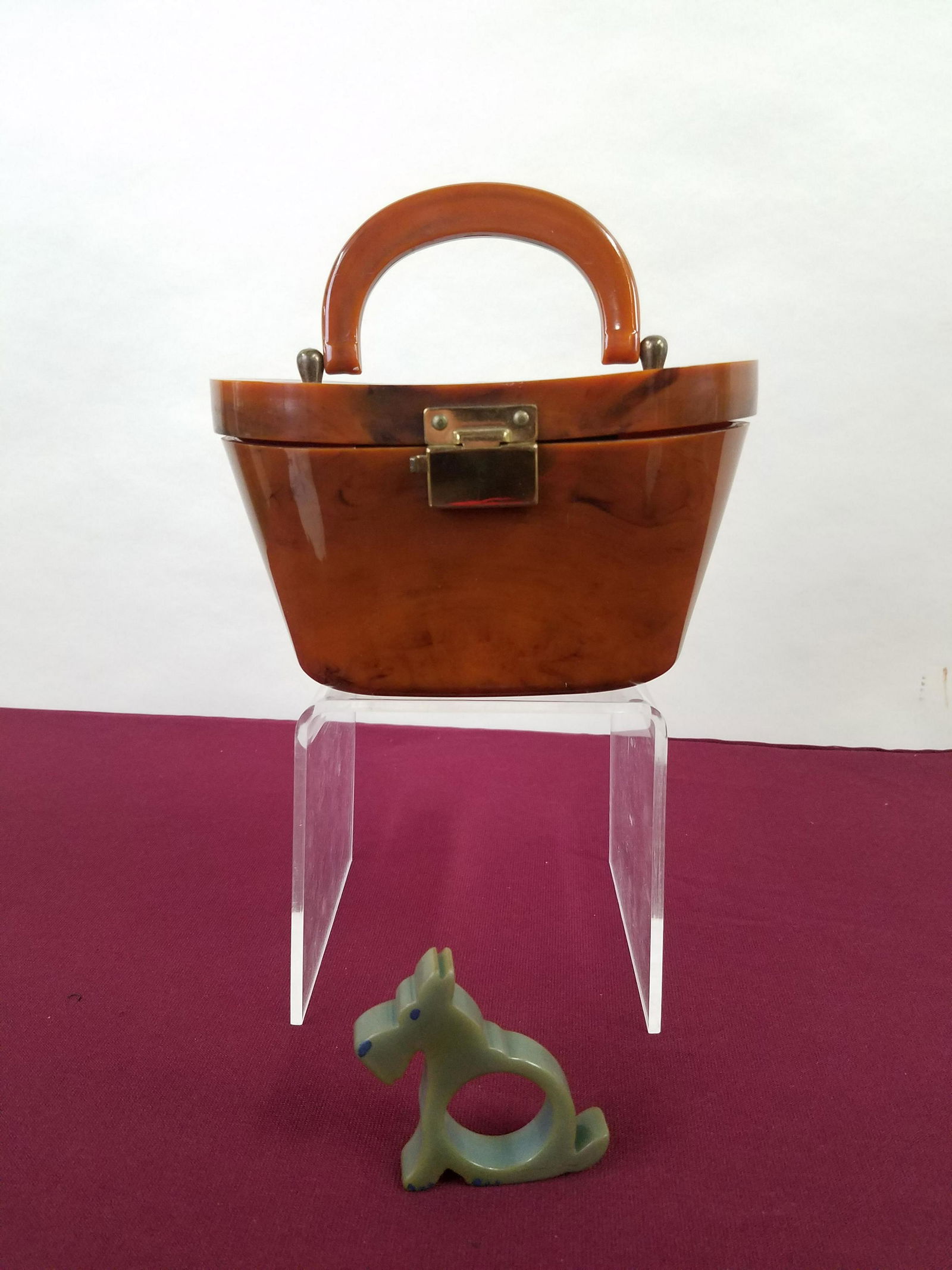 Bakelite Purse and Scottie Dog Napkin Ring (1 of 3)