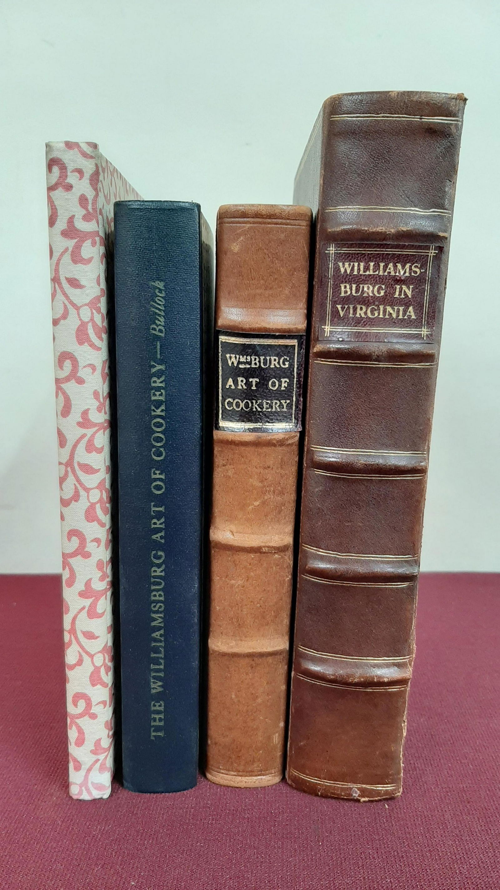 4 Williamsburg Books (1 of 7)