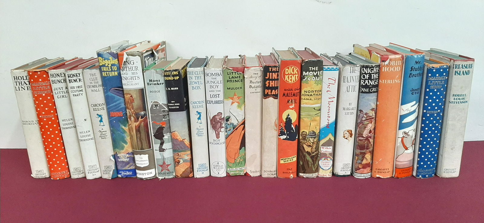 23 Books incl. Nancy Drew (1 of 5)