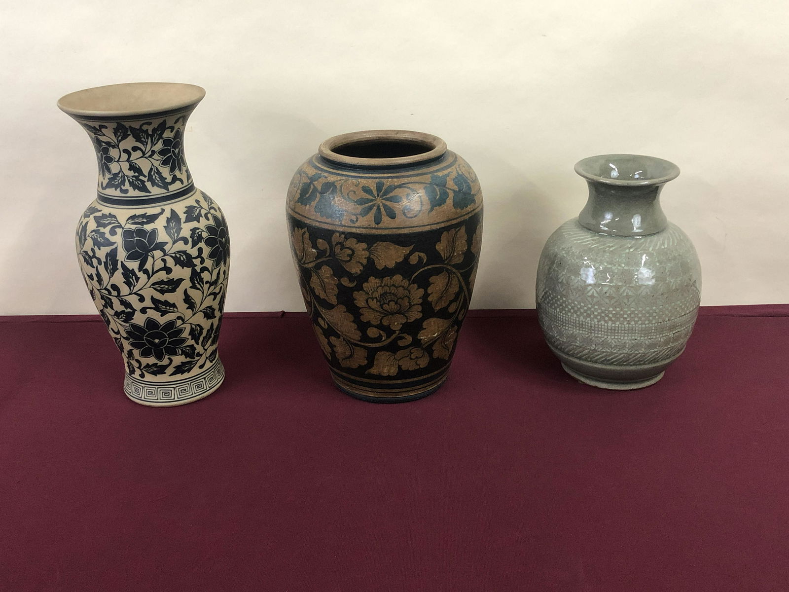 3 Ceramic Vases (1 of 7)