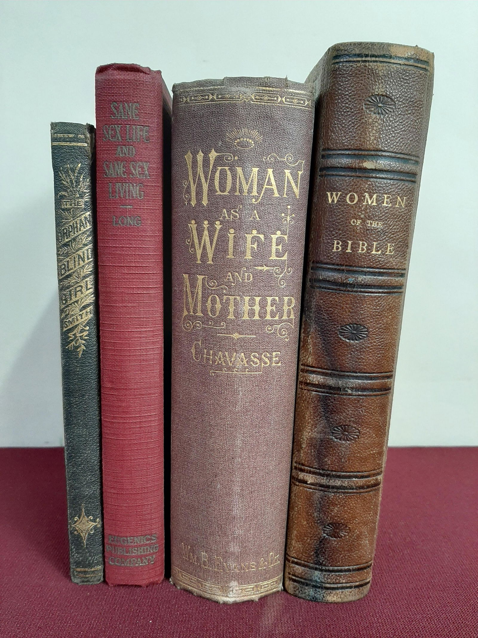 4 Books incl. Women (1 of 15)