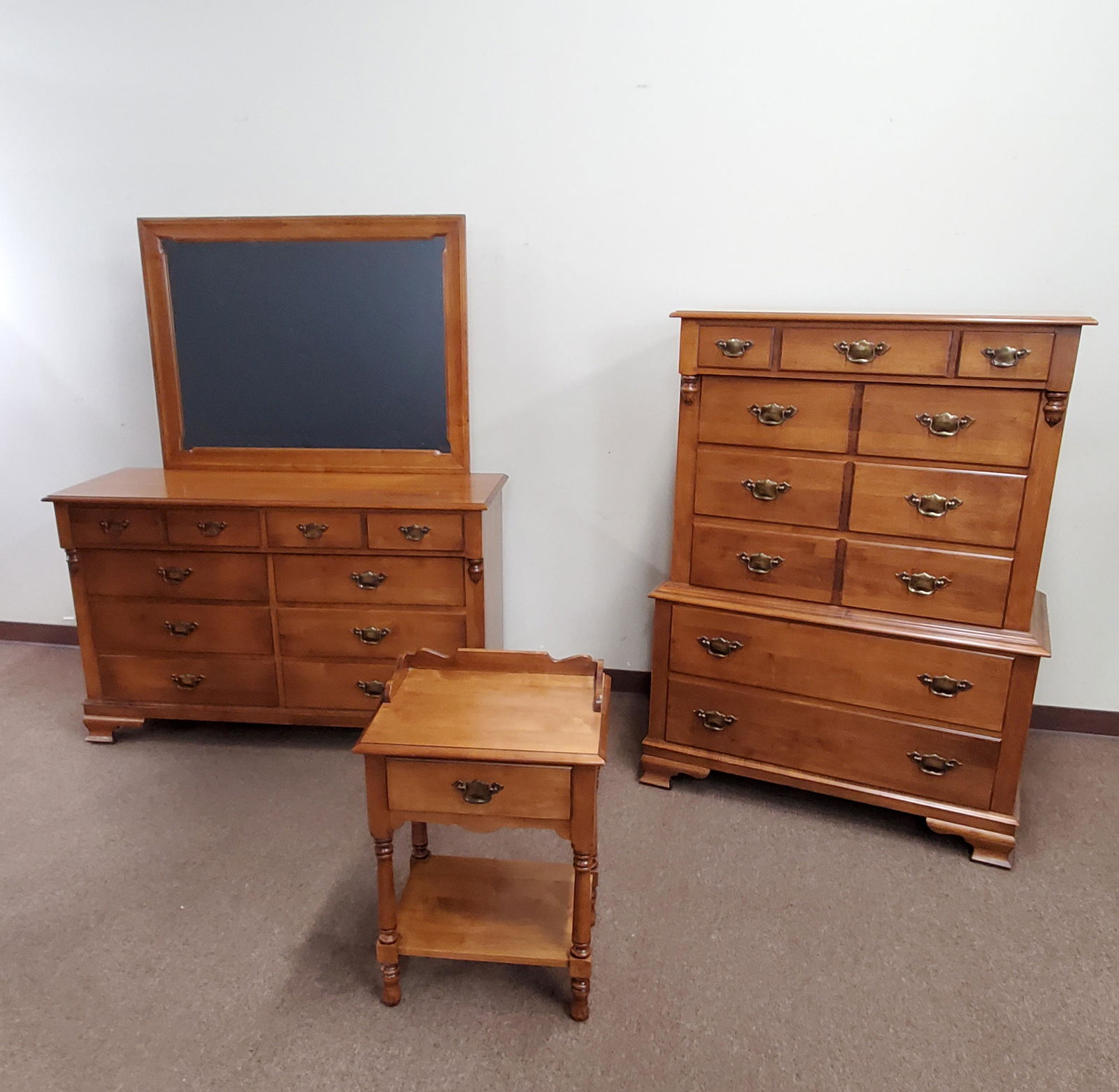 Young Republic Maple 3 pc Bedroom Set (1 of 5)