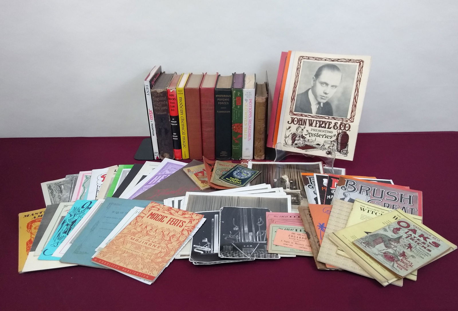 Lg Group of Books, Pamphlets on Magic & Witchcraft (1 of 10)