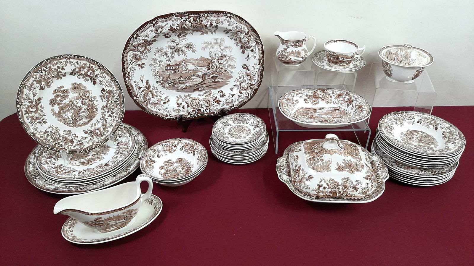 43 Pcs Clarice Cliff "Tonquin" Dinnerware (1 of 5)