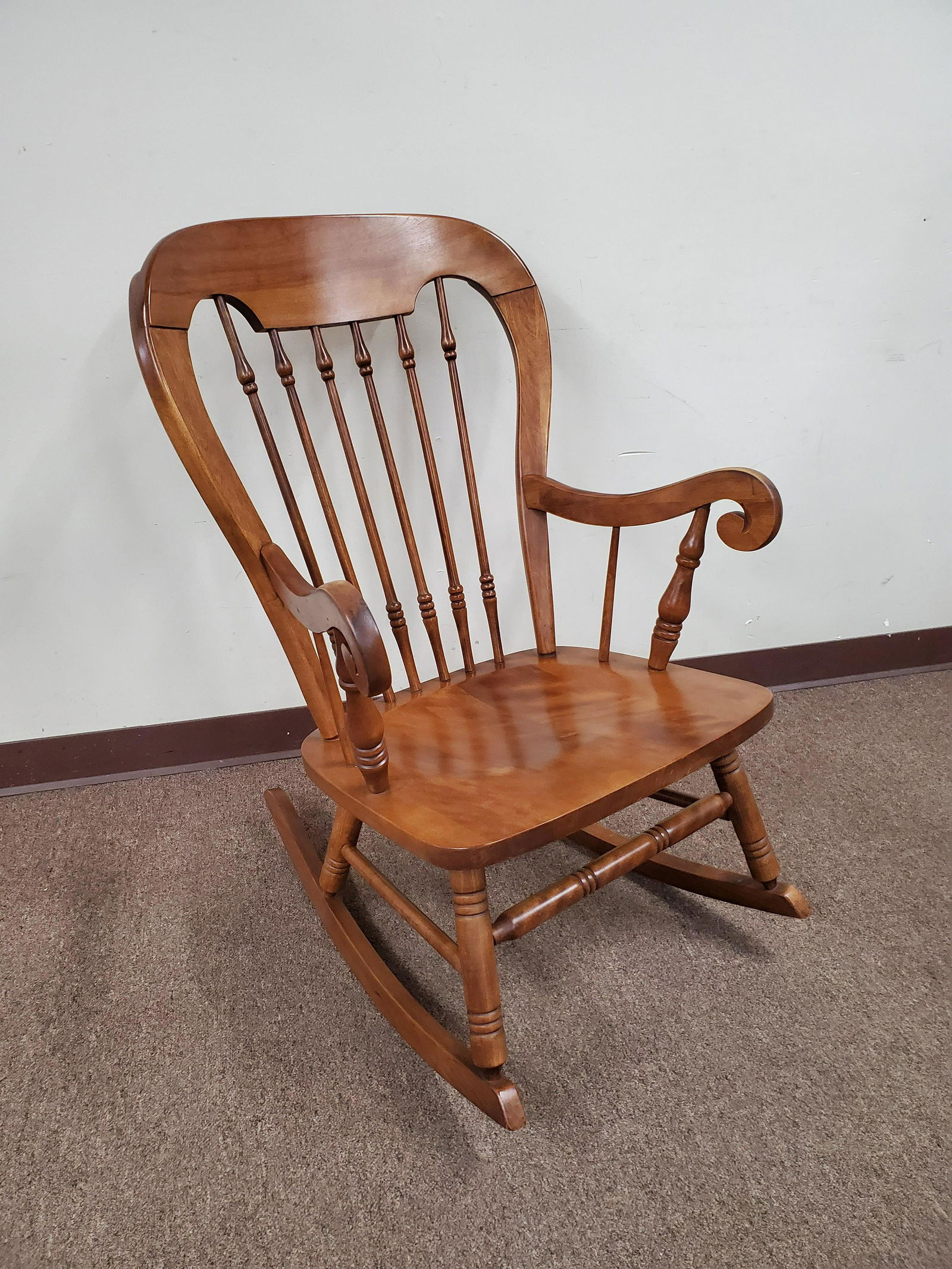 Tell City Chair Co Rocker (1 of 4)