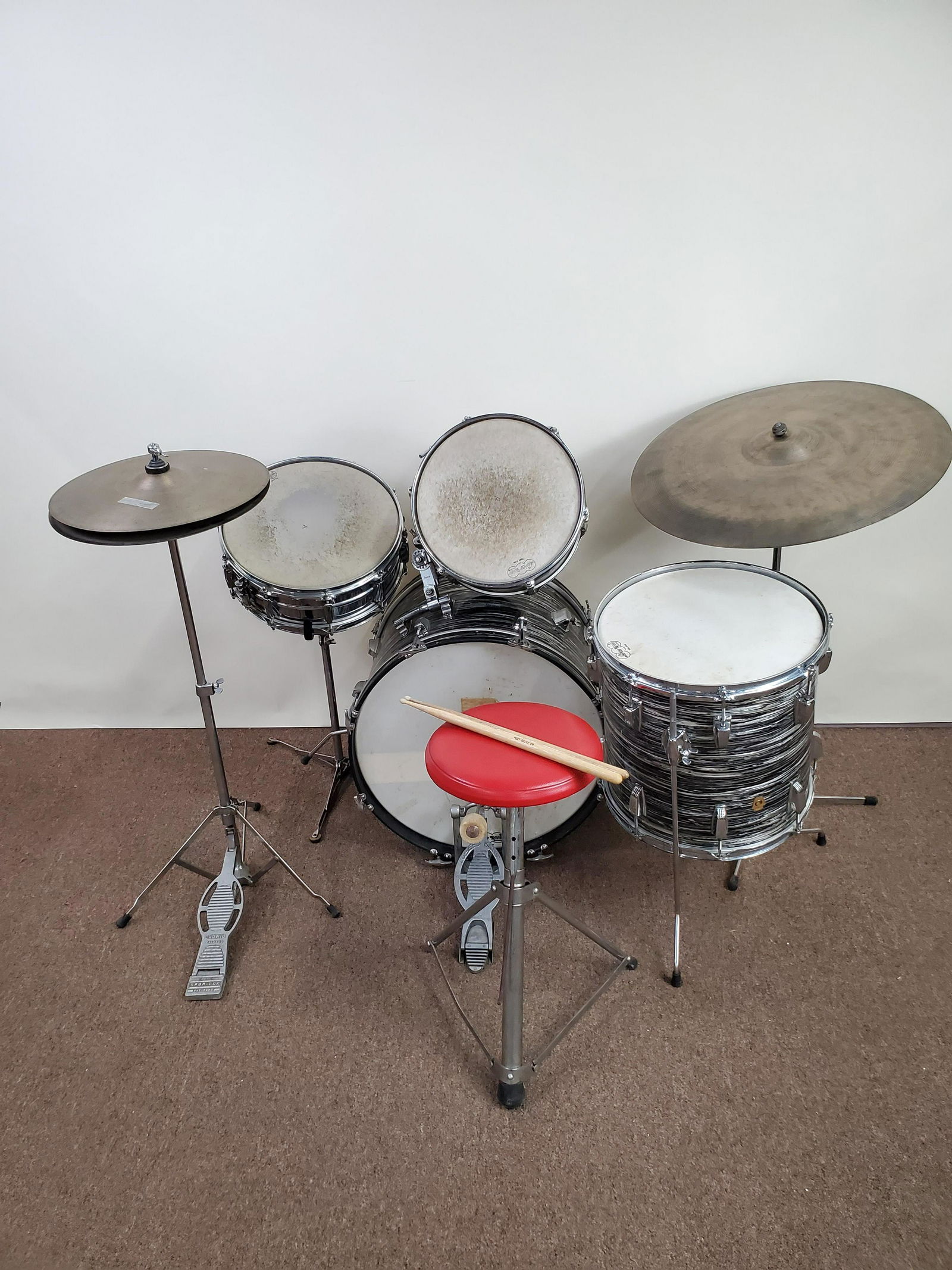 Ludwig Oyster Pearl 7pc Drum Set (1 of 11)