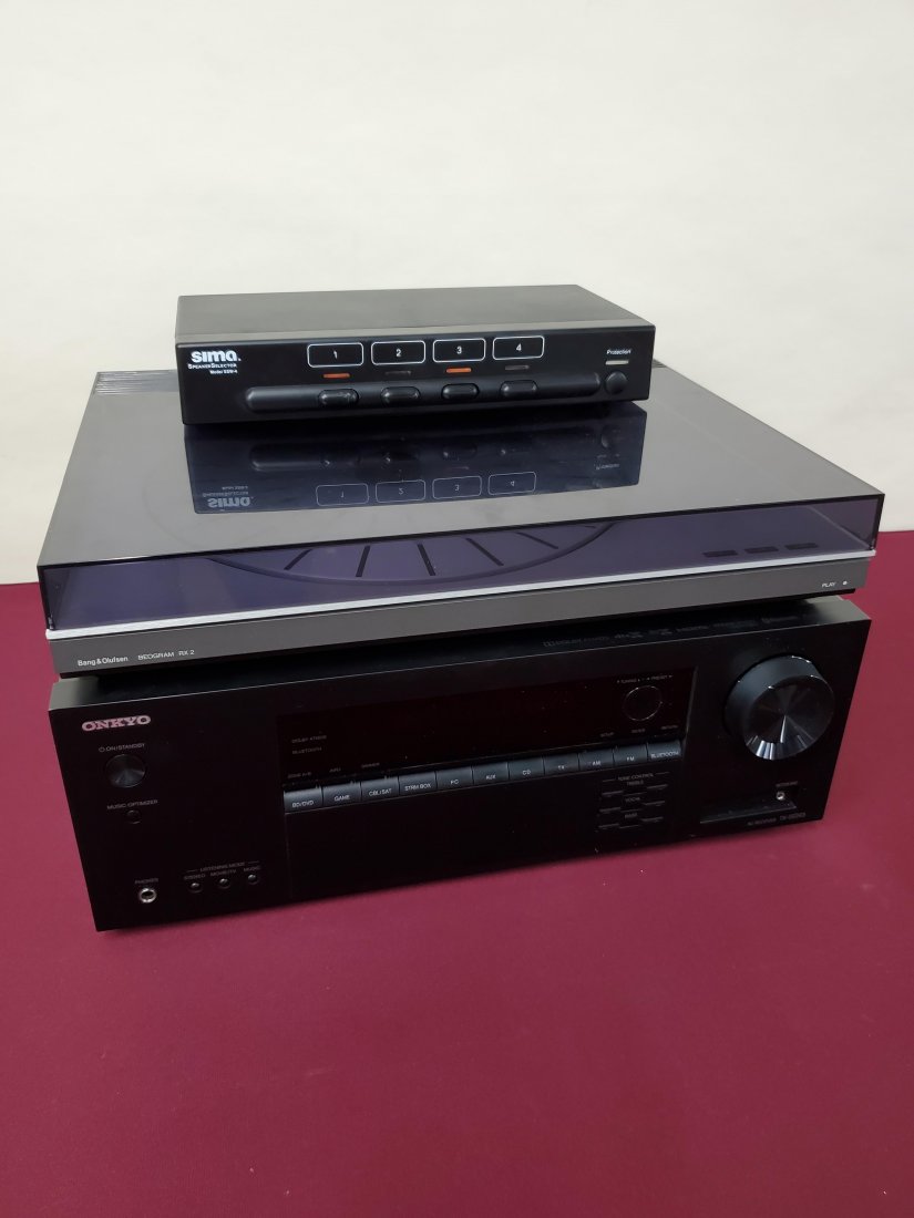 3 pcs of Stereo Equipment (1 of 4)