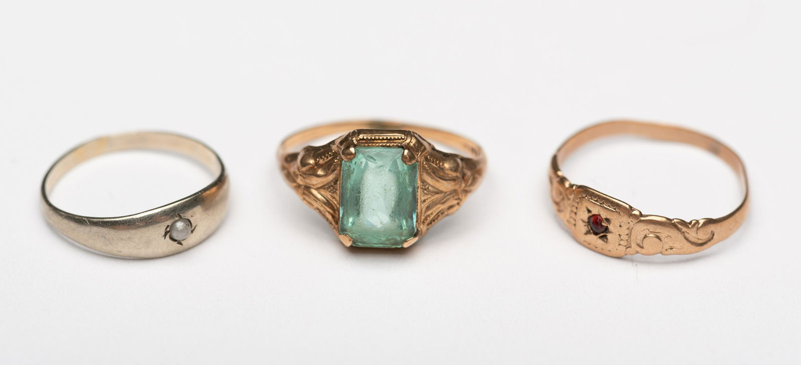 3 Gold Child's Rings (1 of 4)