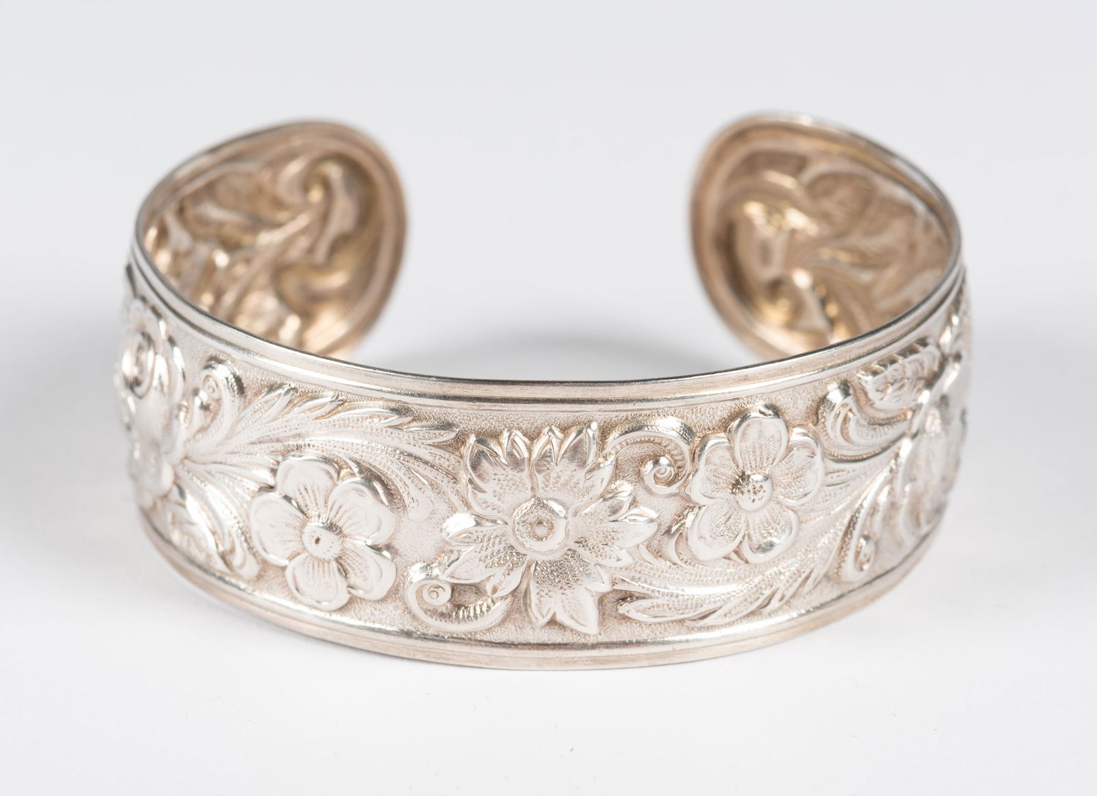 Kirk & Son Sterling Cuff Bracelet (1 of 3)