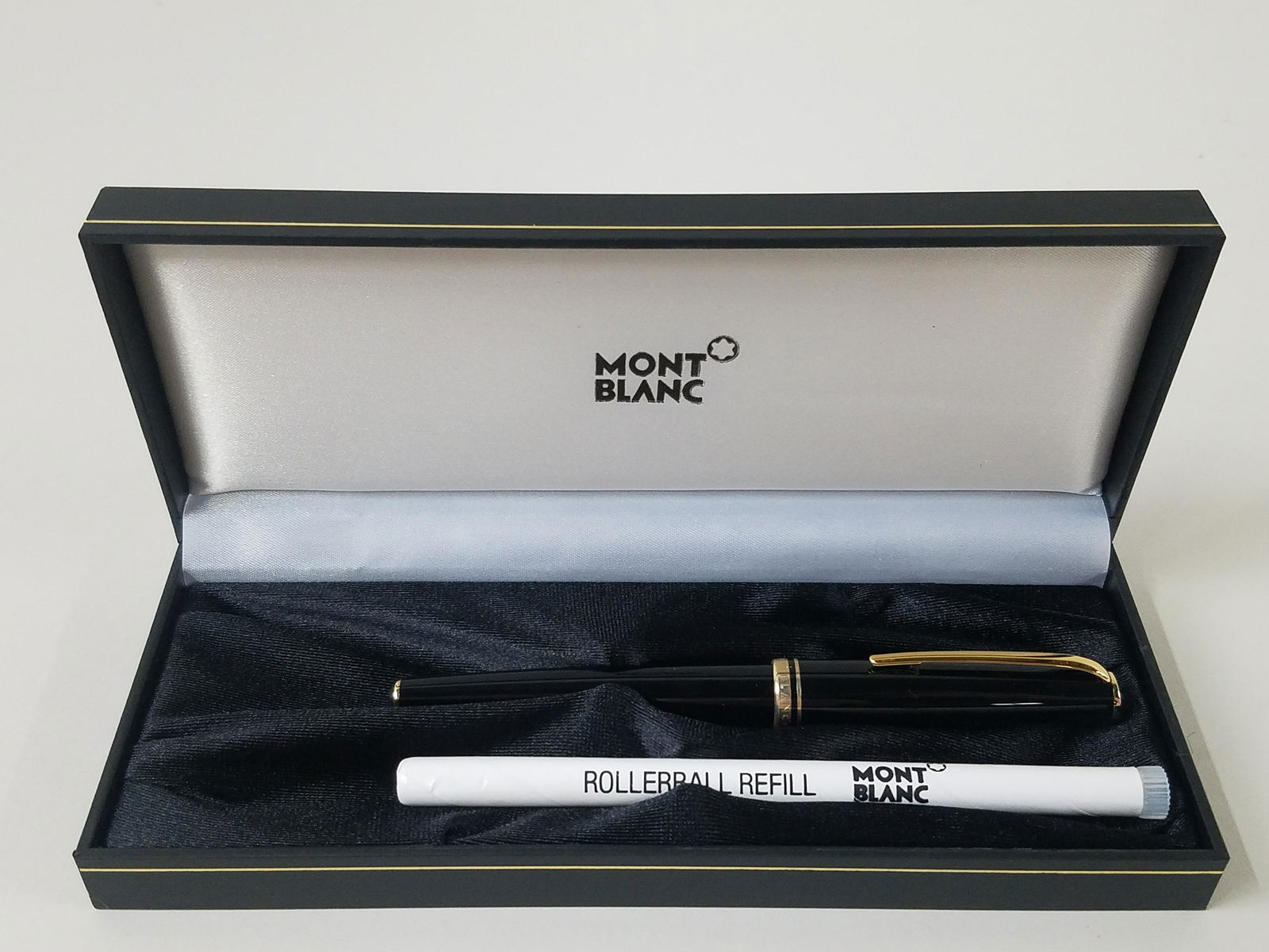 Mont Blanc Generation Roller Ball Pen (1 of 4)