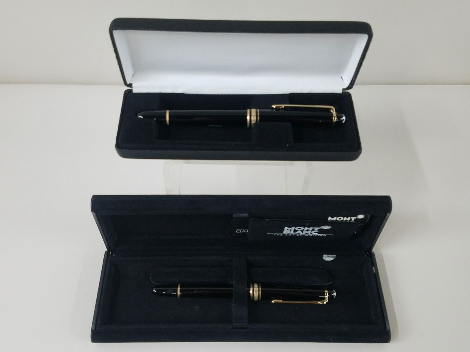 2 Mont Blanc Meisterstuck Ball Point Pens (1 of 5)