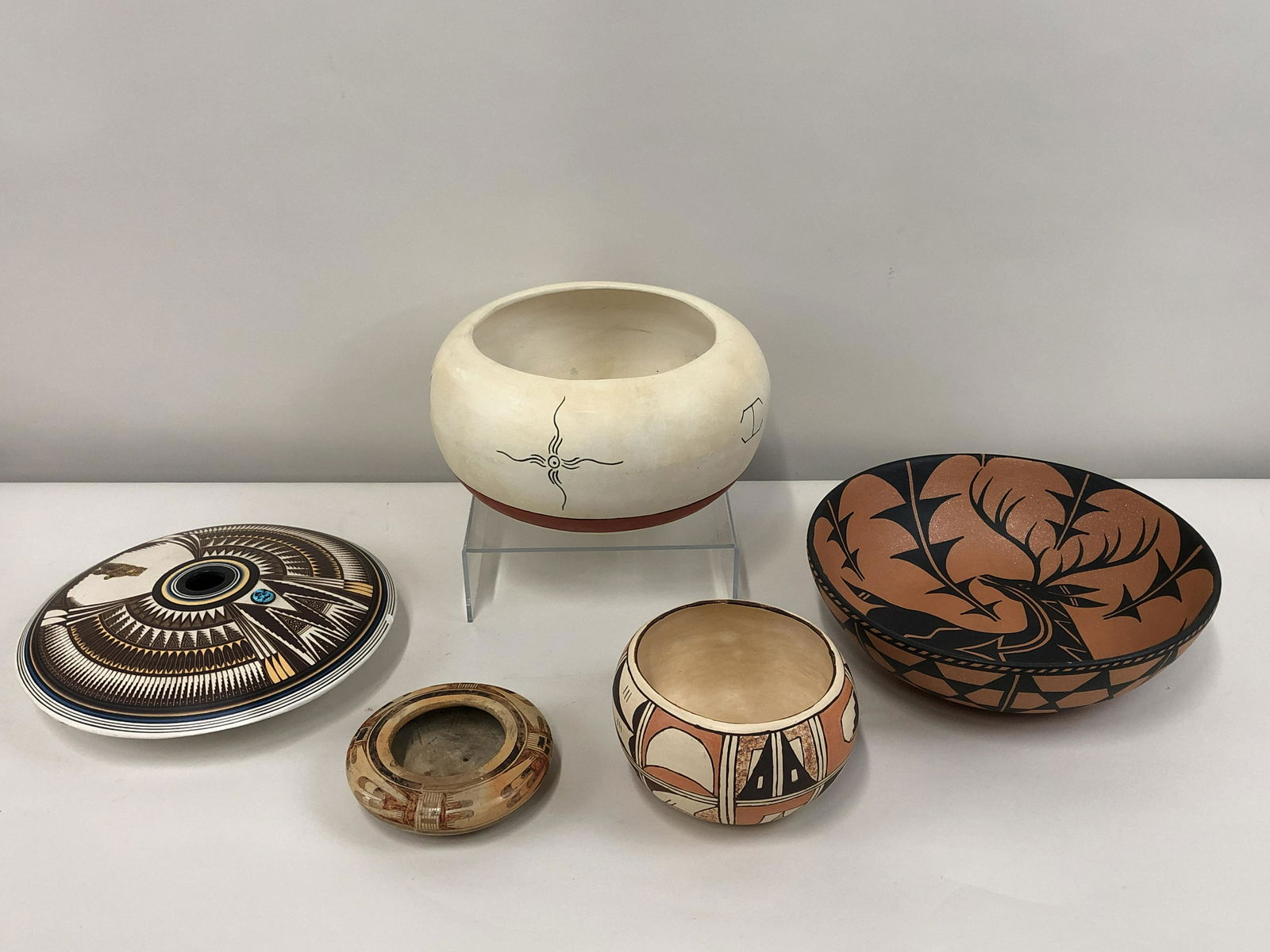 5 Pcs Native American Pottery (1 of 10)