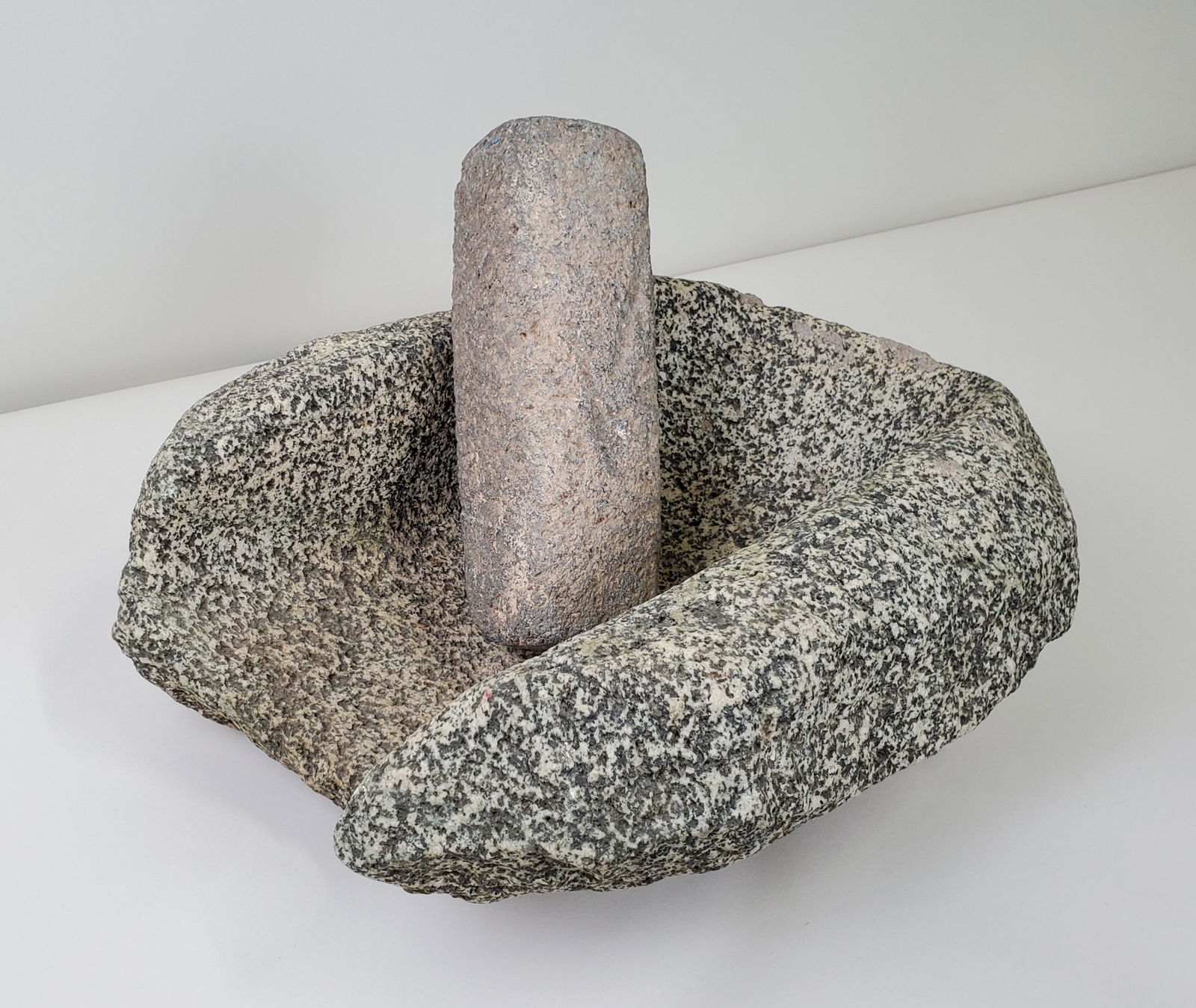 Granite Mano & Metate (1 of 3)