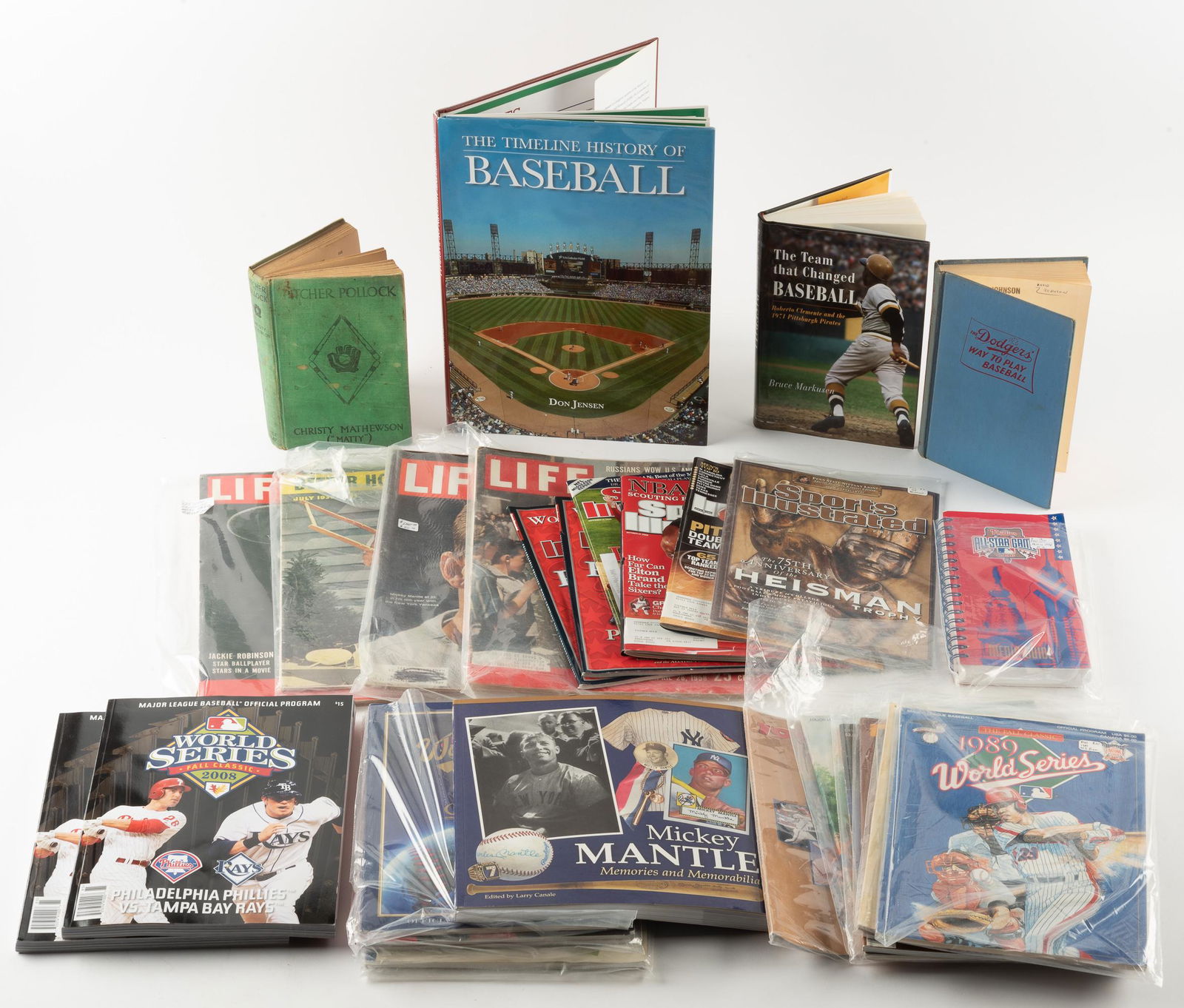 Large Group of Baseball Yearbooks & Other Books (1 of 1)