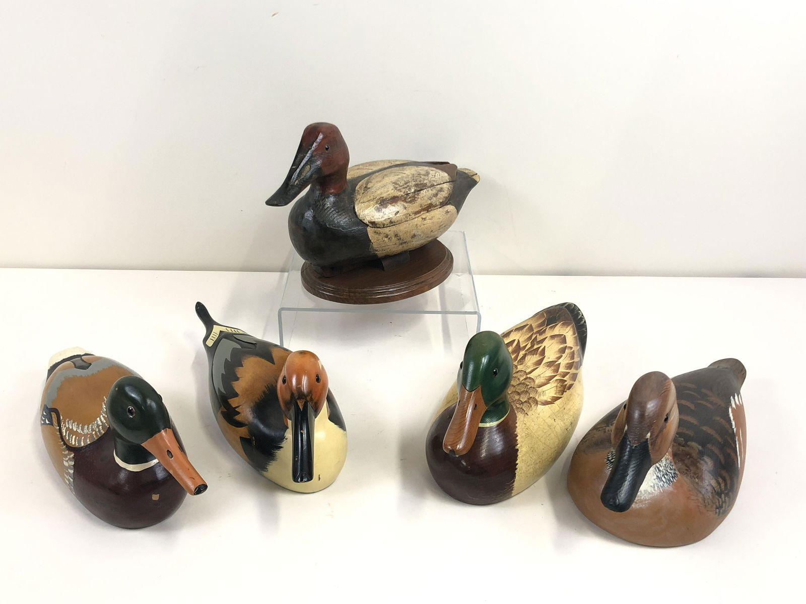 5 Duck Decoys Including Signed (1 of 11)