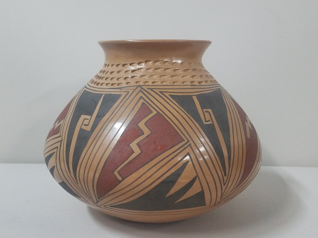 Mata Ortiz Ramon Silveira Pot (1 of 2)
