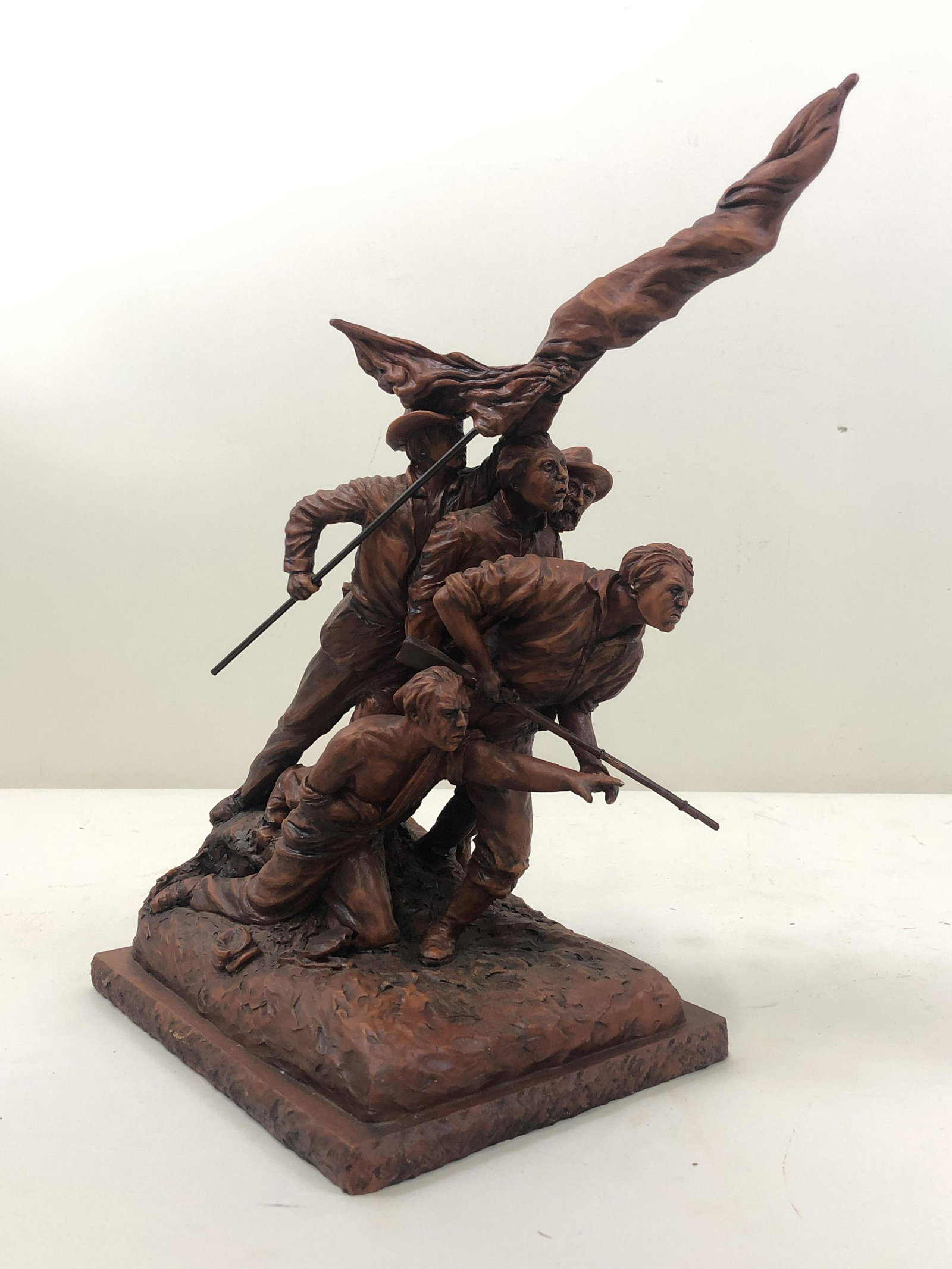 Gettysburg Battlefield North Carolina Sculpture: Artist signed Gary Castell. 10 1/4" wide x 7 1/4" deep x 15 1/4" high.