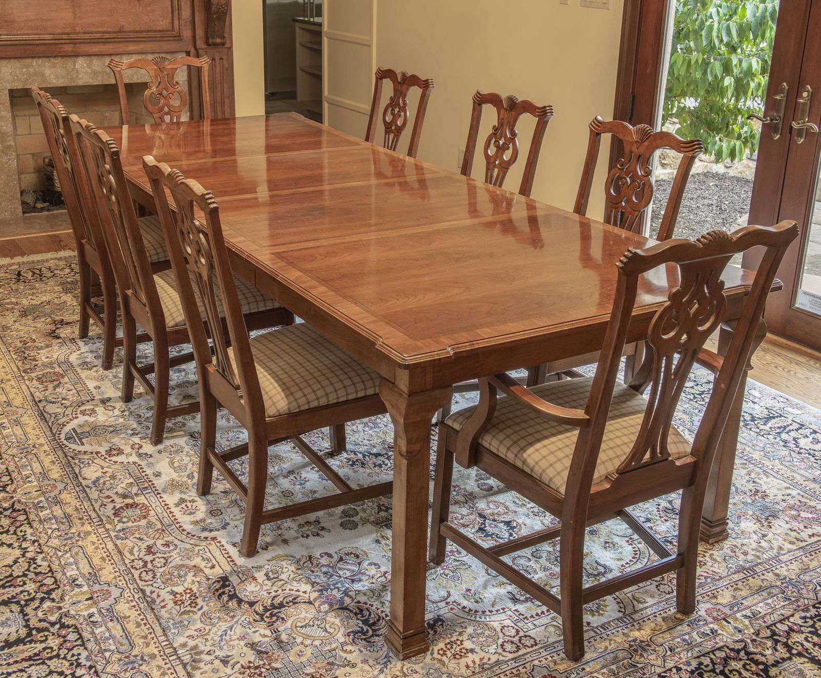 Lexington Dining Room Table with 8 Chairs (1 of 16)