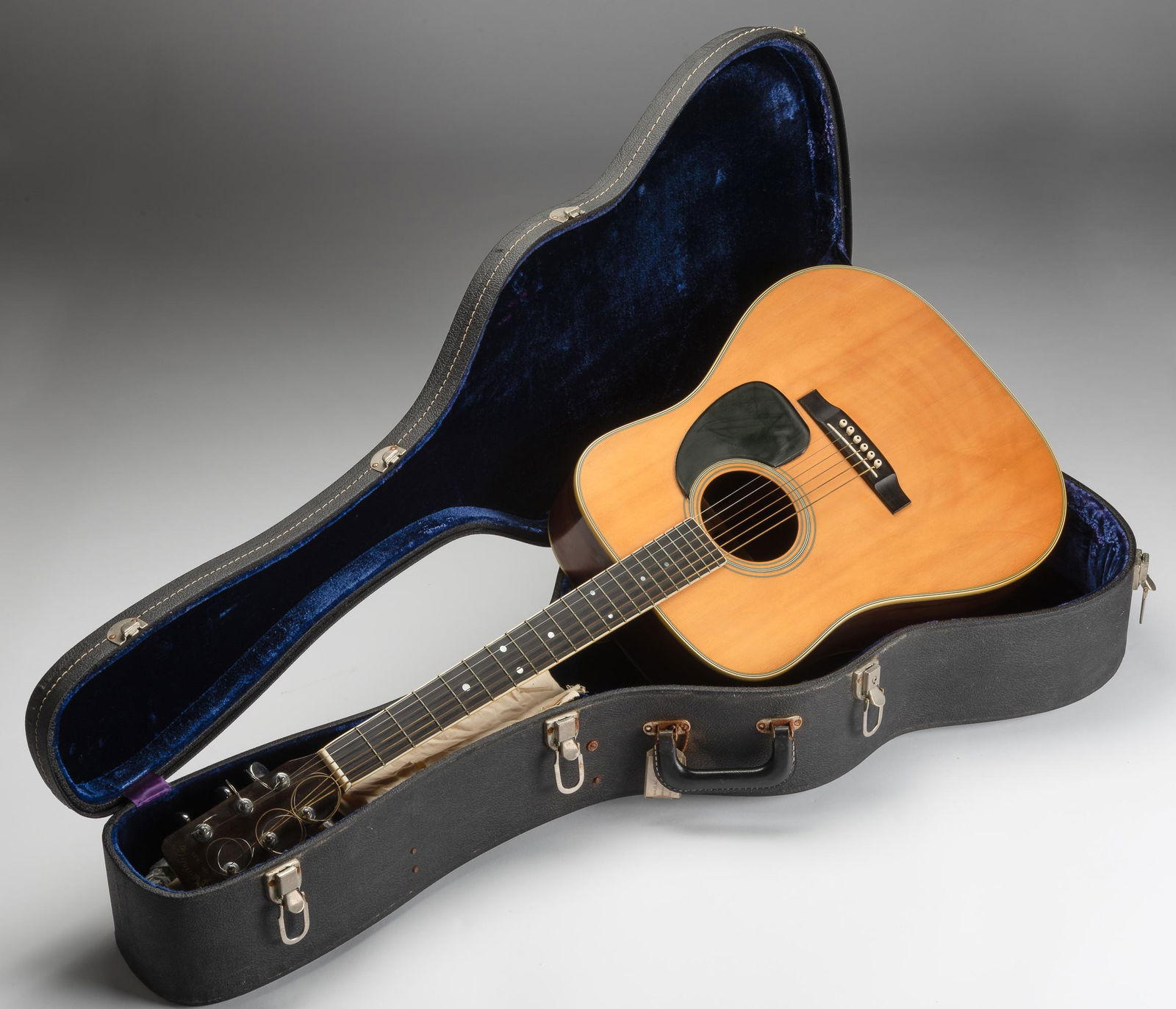 Martin D-35 Acoustic Guitar with Hard Case (1 of 5)