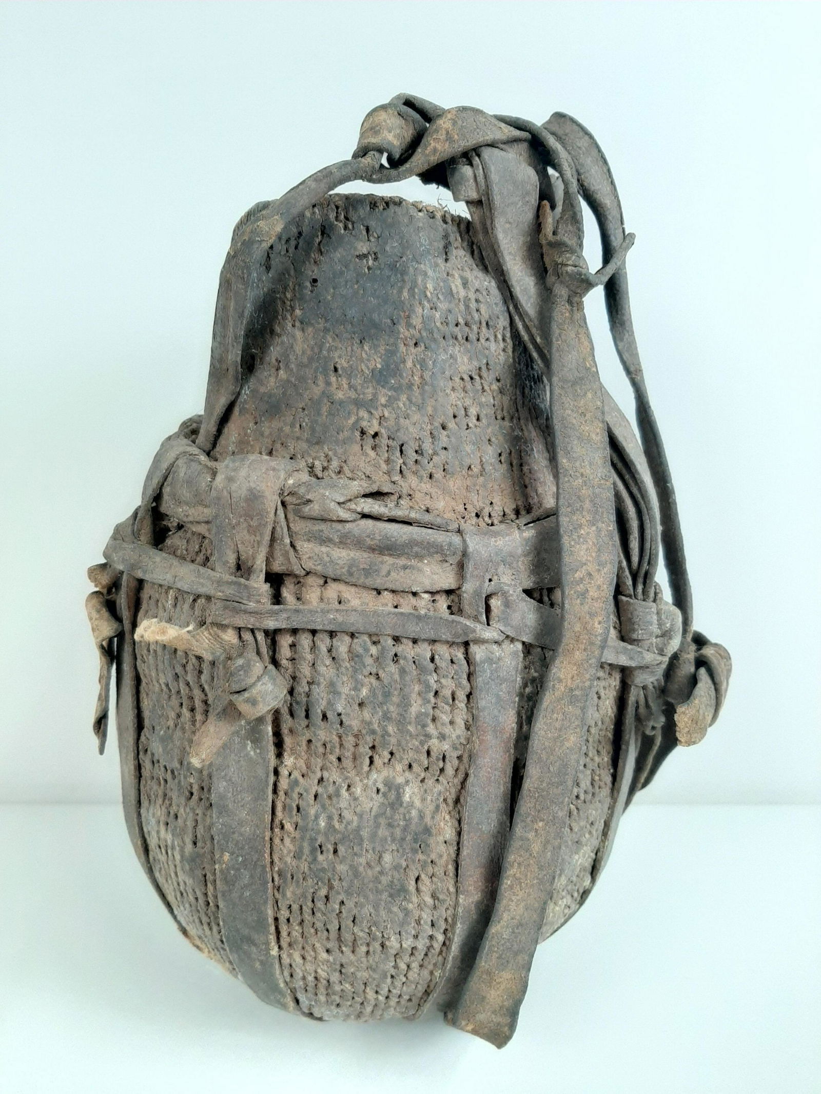 Native American Basketry Canteen (1 of 4)