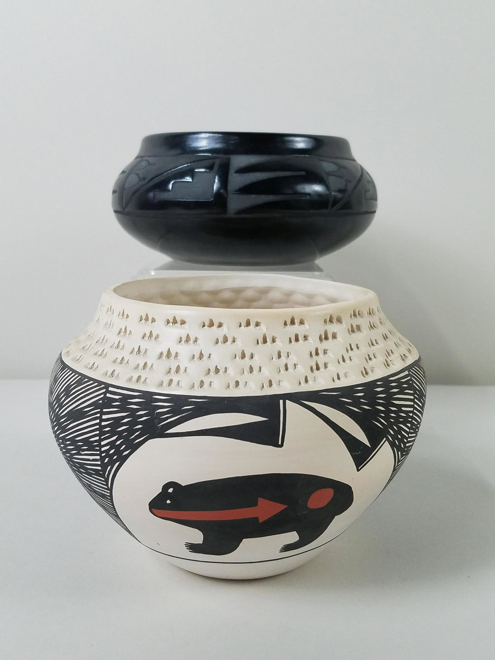 2 Pcs Native American Pottery (1 of 3)
