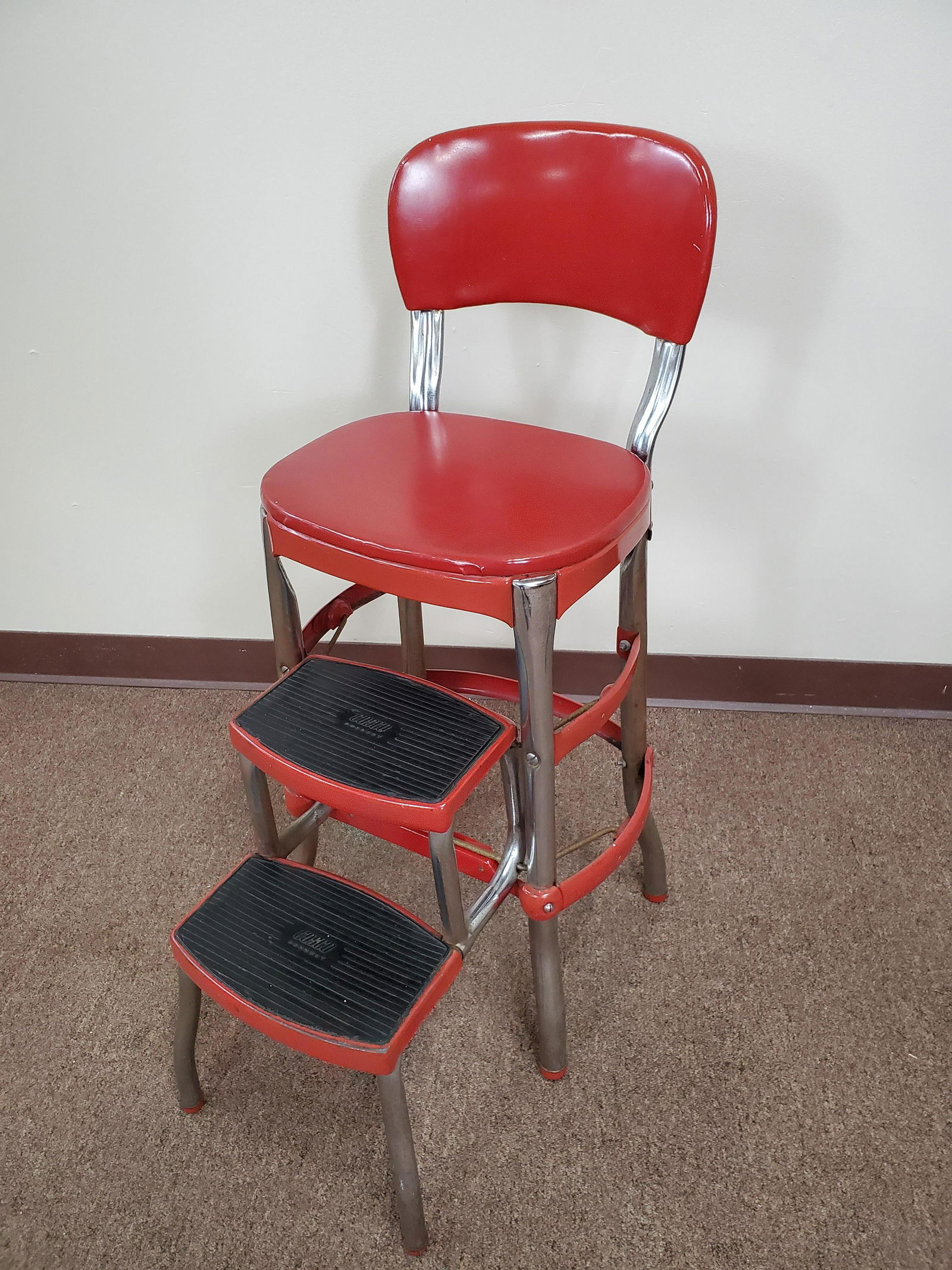 Cosco Kitchen Step Stool (1 of 2)