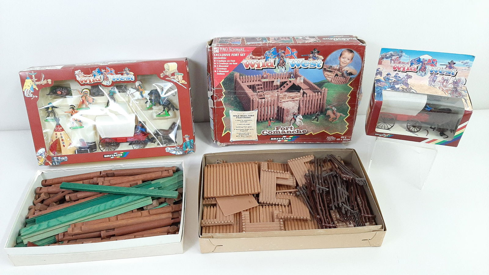 Wild West and Lincoln Log Sets (1 of 3)