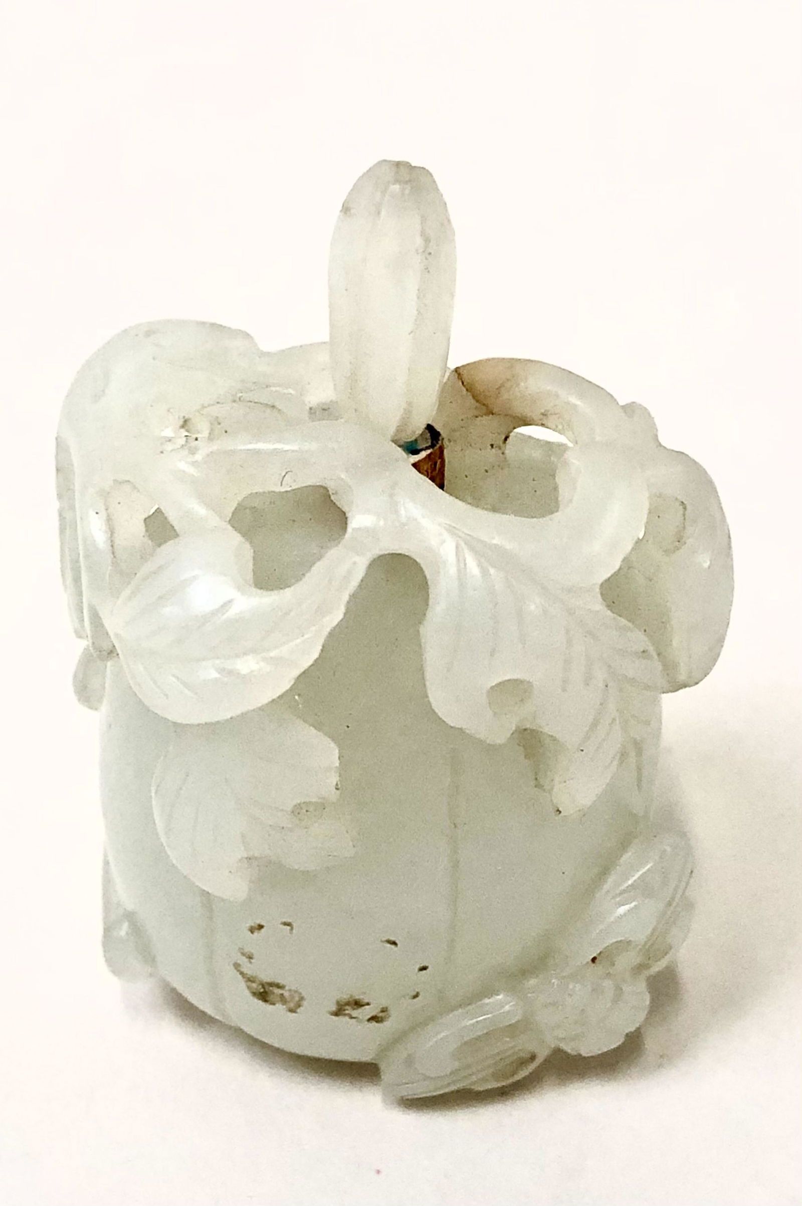Mutton Fat Jade Gourd Carved Snuff Bottle (1 of 3)