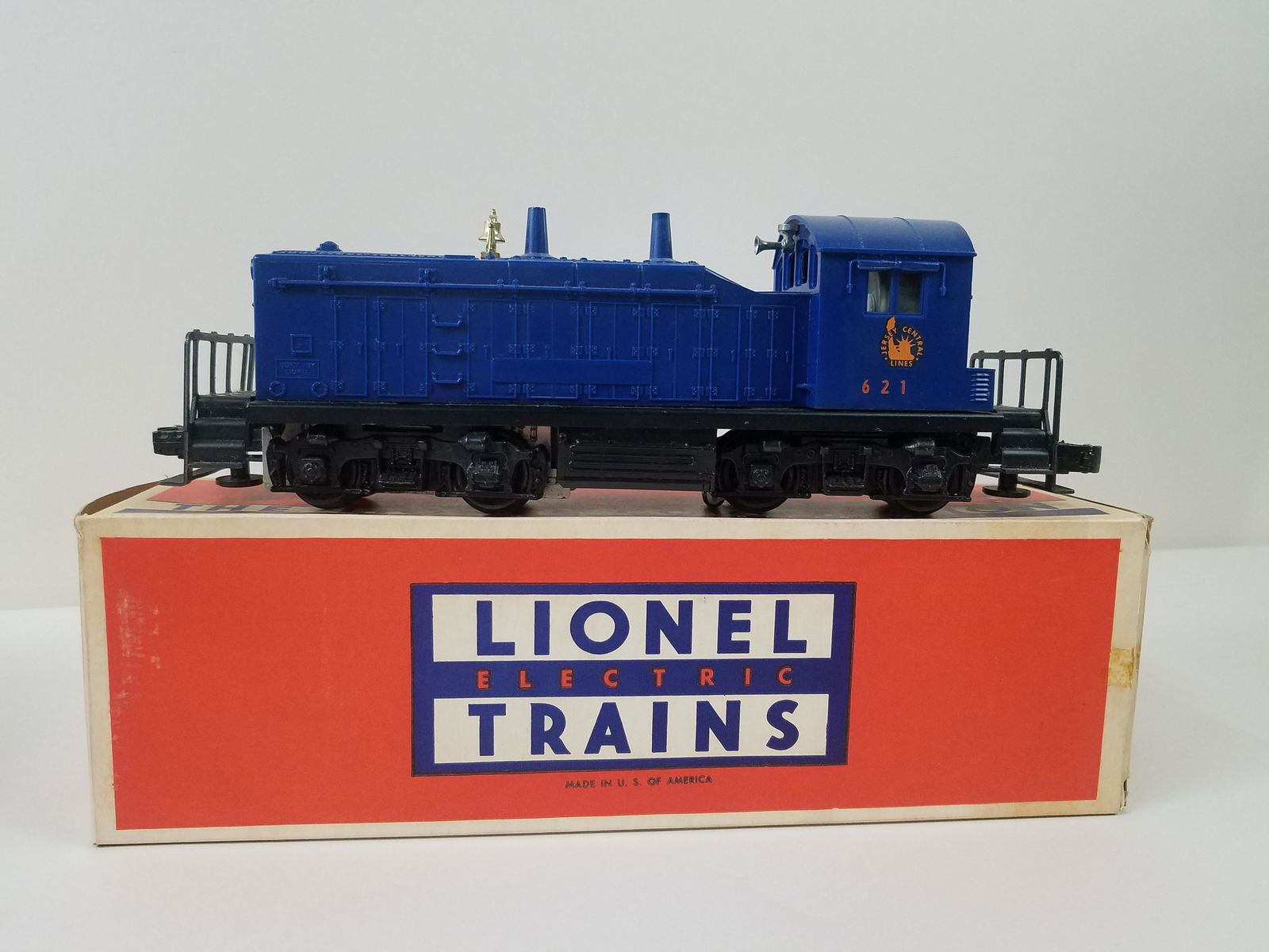 11 Pcs Lionel Train Set (1 of 6)