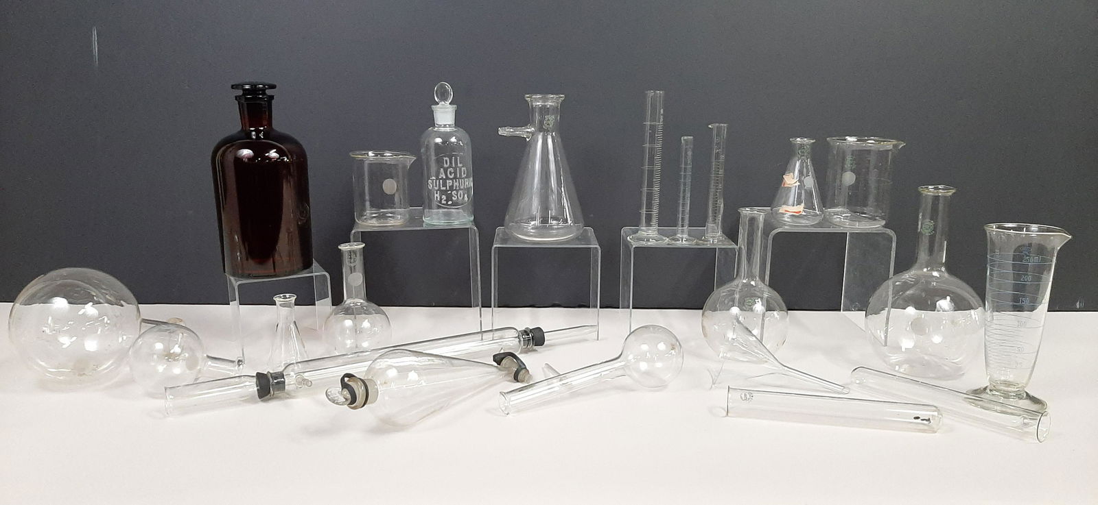 24 Pcs Scientific Glassware (1 of 6)