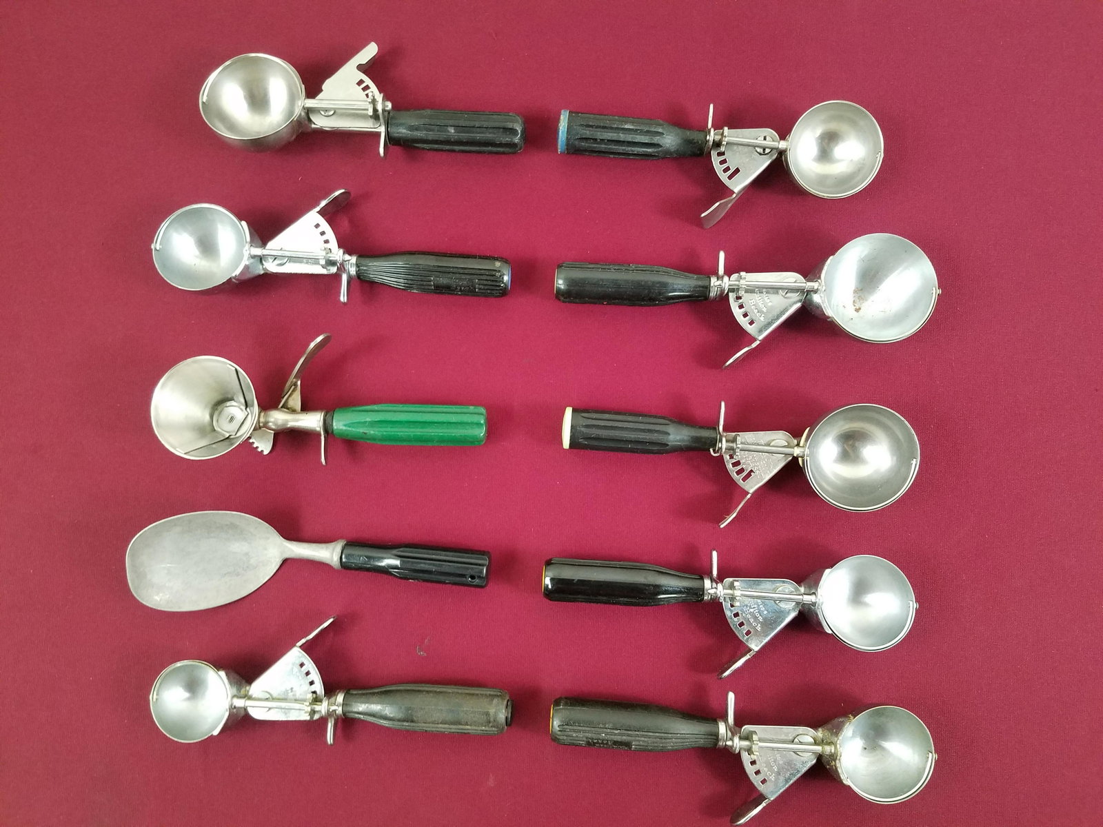 10 Hamilton Beach and Shore Craft Ice Cream Scoops: 7-1/2" to 9" long.