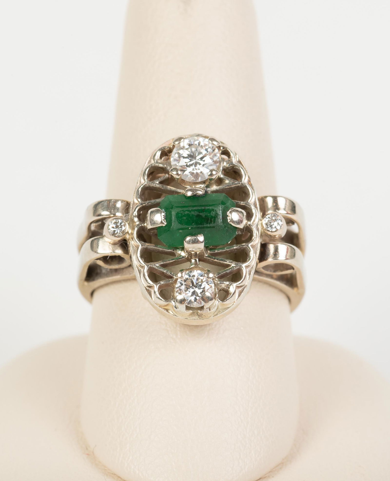 14k Emerald & .44 CTW Diamond Ring (1 of 6)
