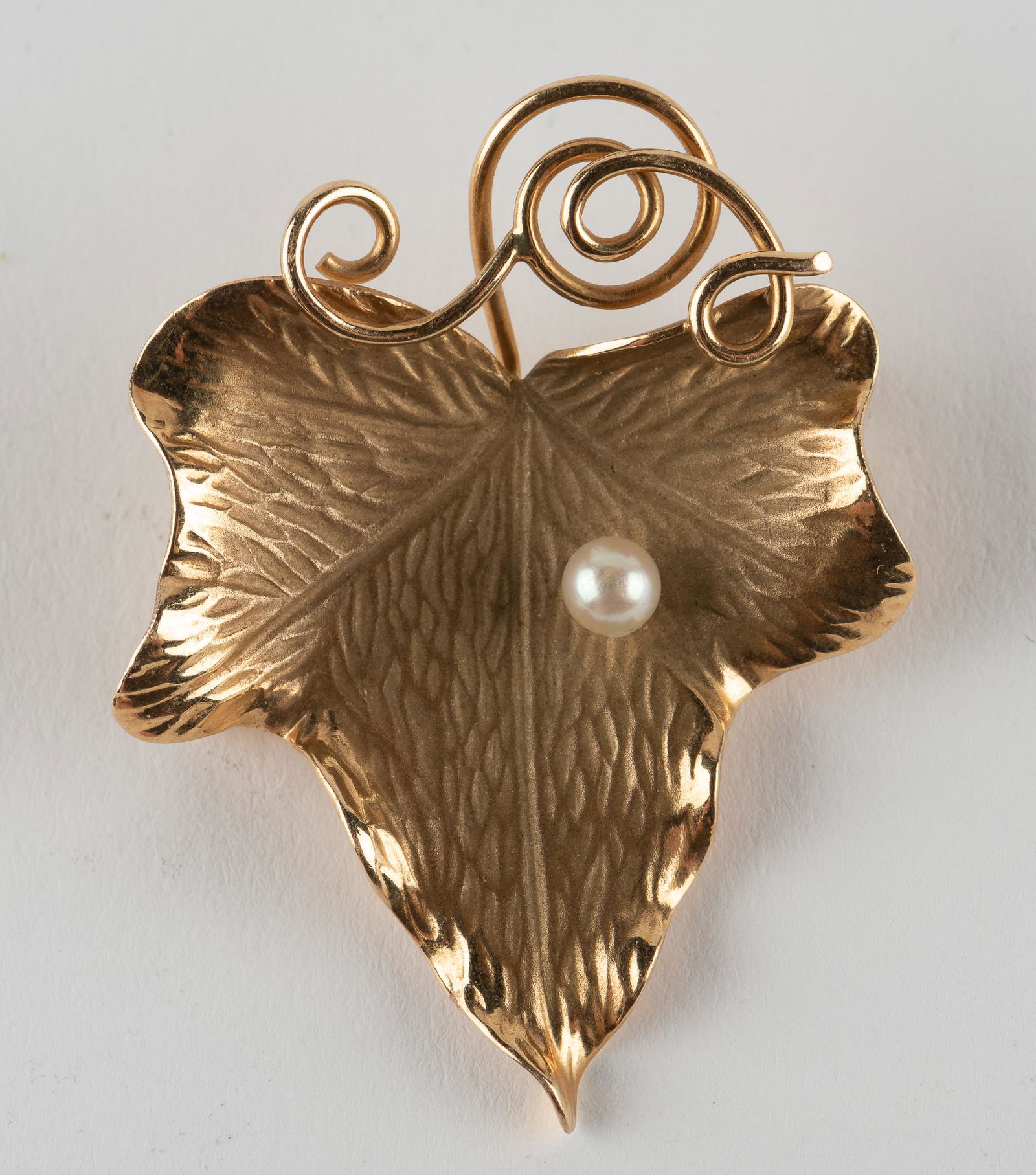 14k Leaf Pin w/ Pearl (1 of 3)