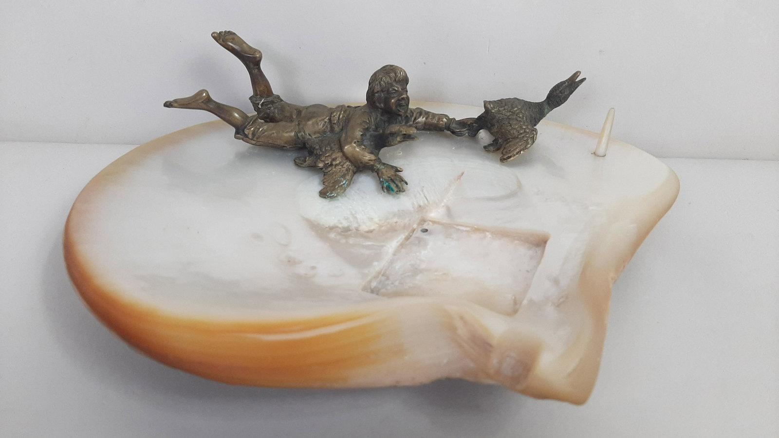 Abalone Figural Ash Tray (1 of 3)