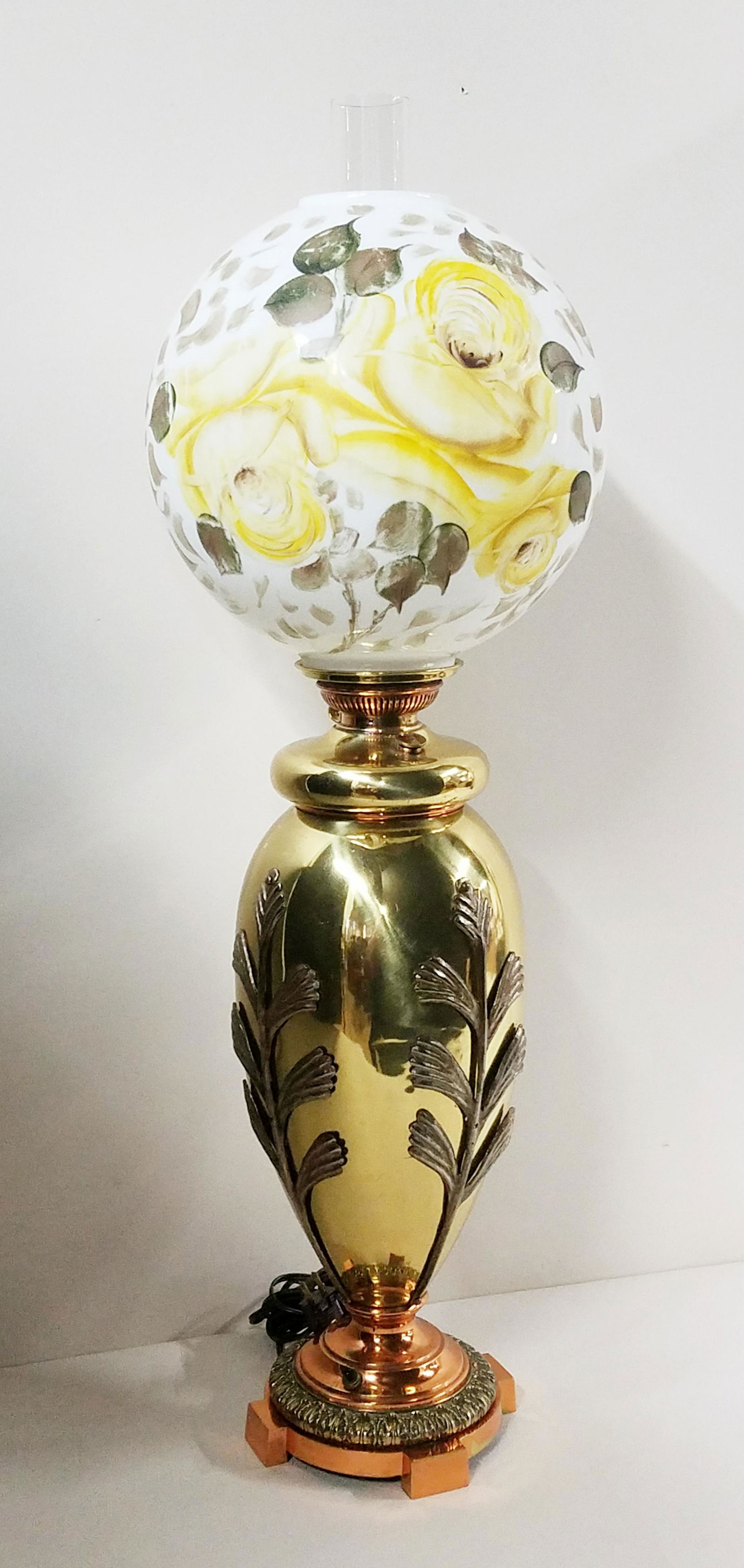 Bradley and Hubbard Gone with The Wind Lamp: Working. Overall 36-3/4" high. Minor chips to globe.