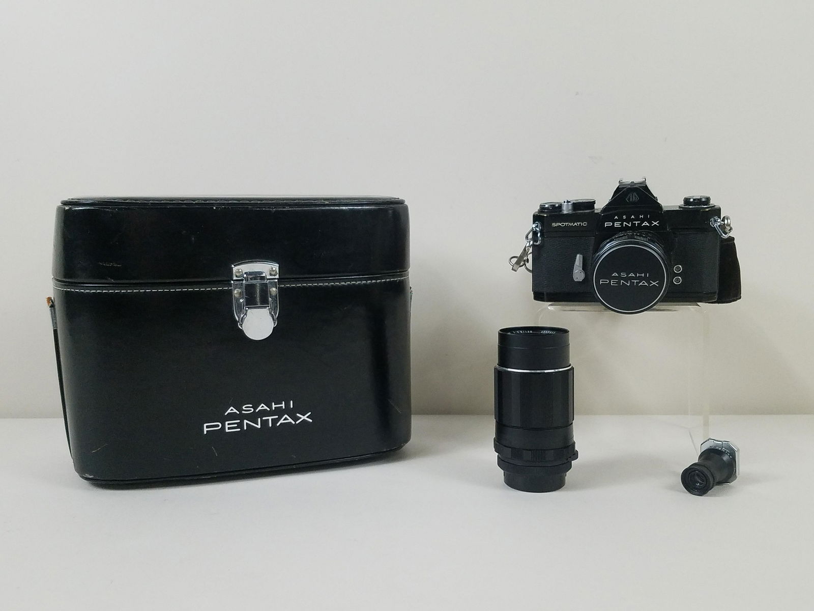 Asahi Pentax Camera and Accessories (1 of 3)