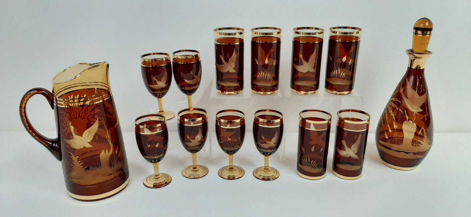 14 Pcs Etched Amber Glassware (1 of 8)