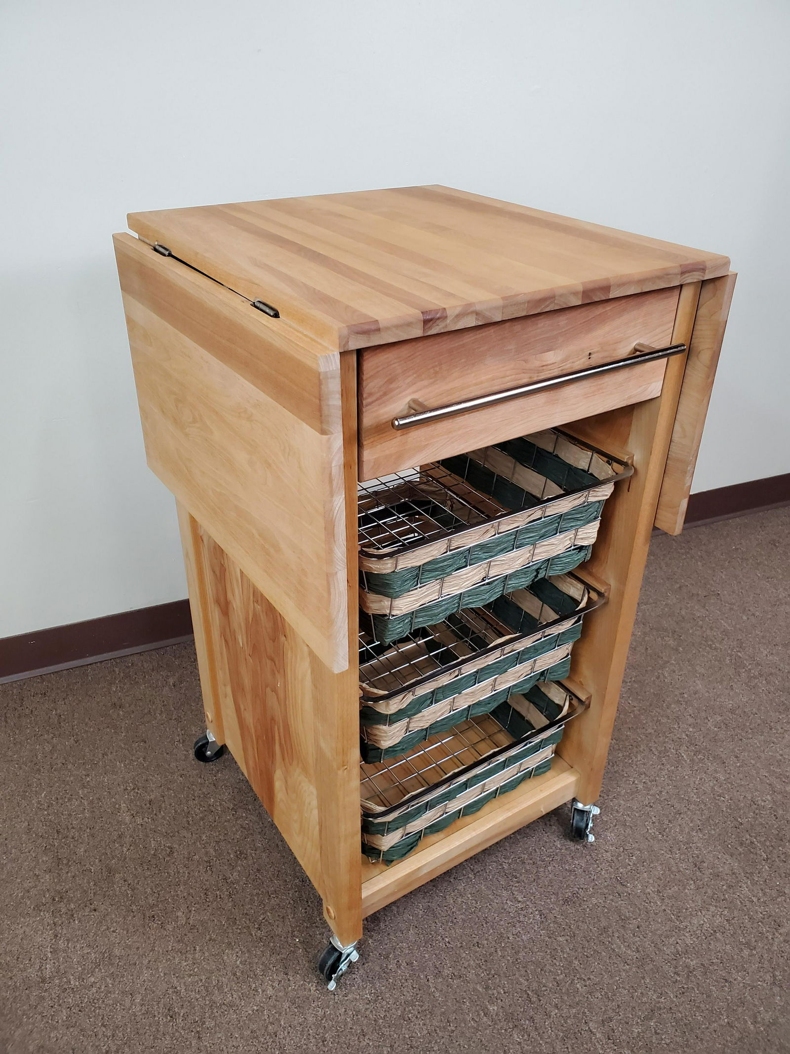Crate&Barrel Rolling Kitchen Cart (1 of 4)
