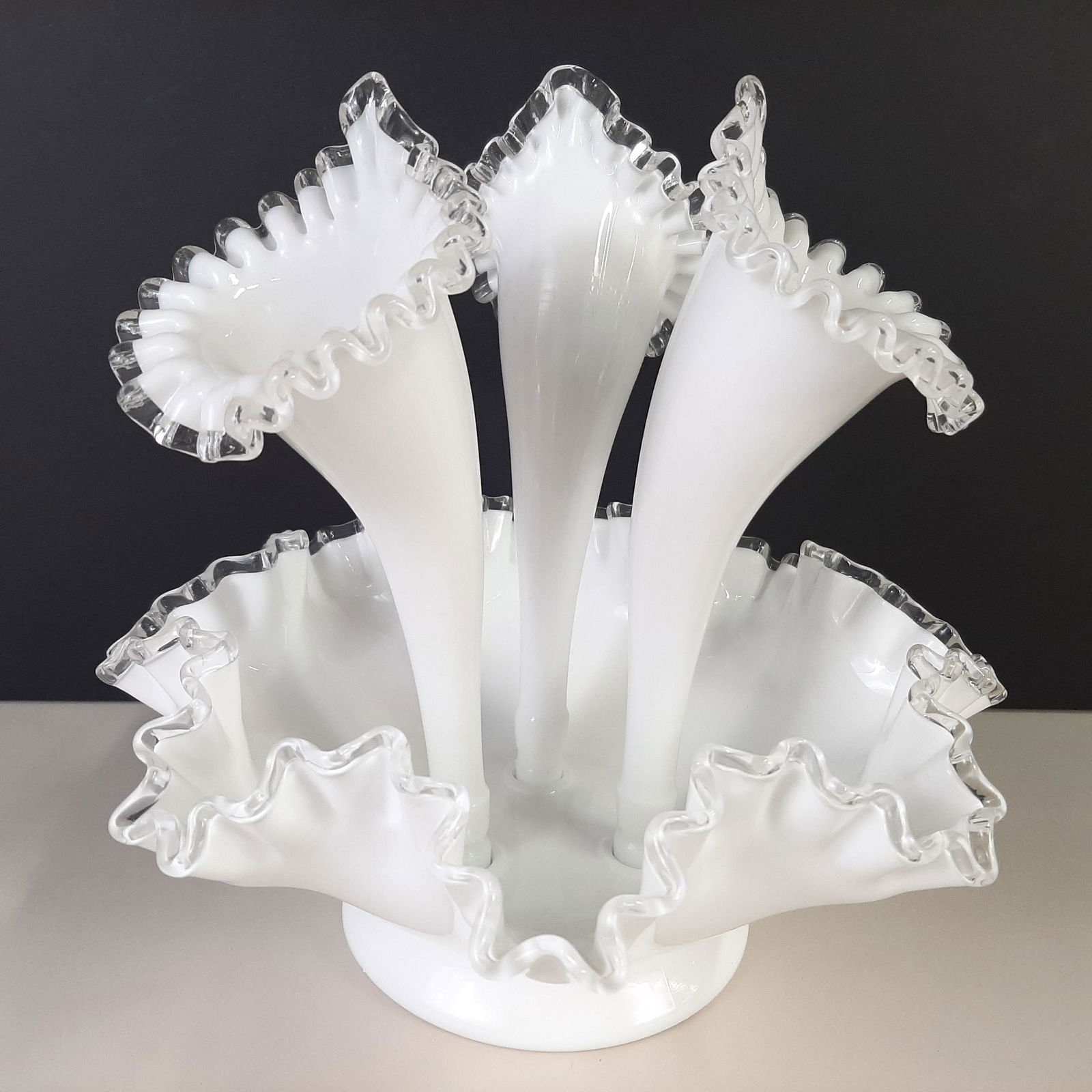 White / Clear Glass Epergne (1 of 3)