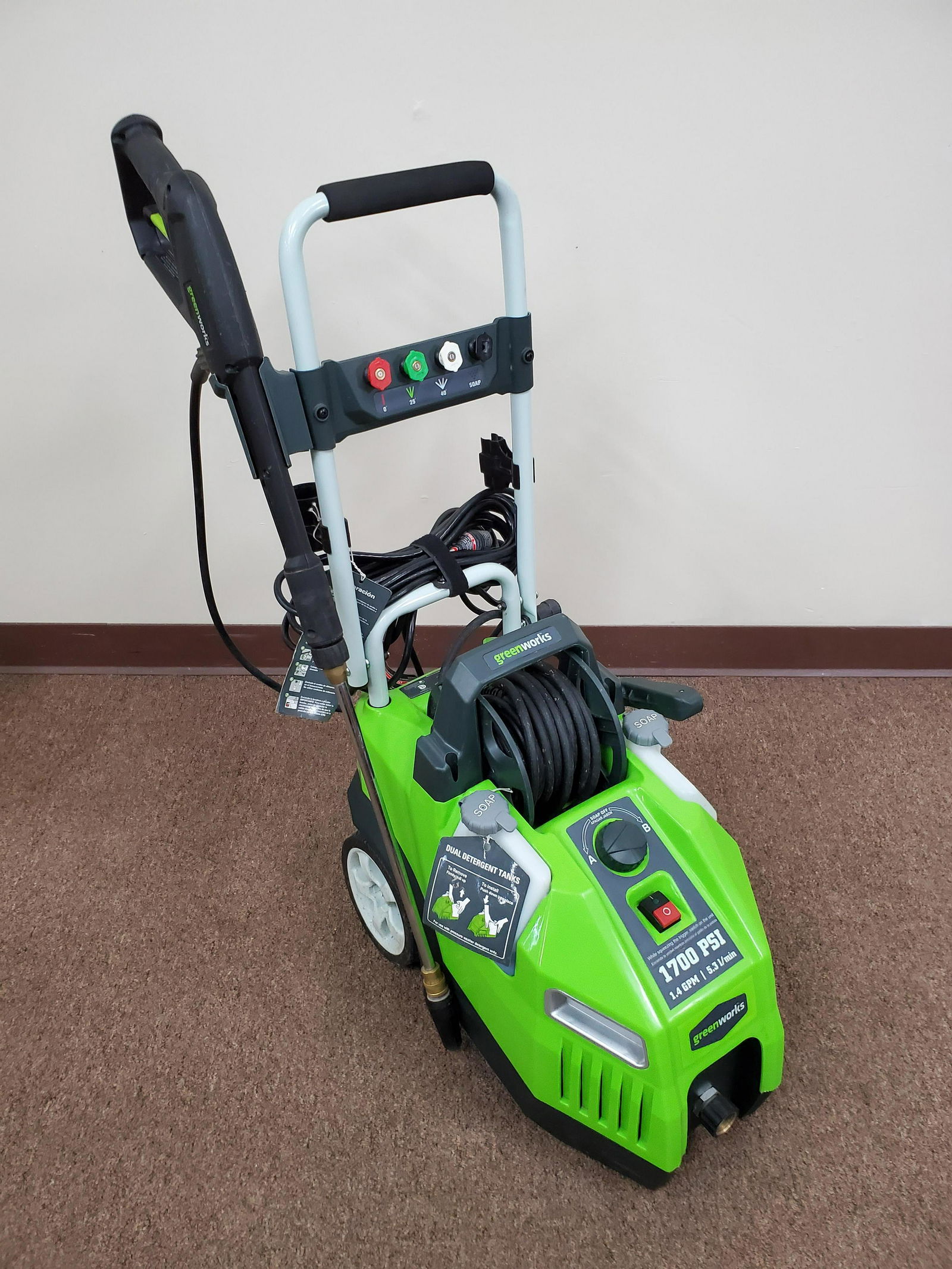 Green Works 1700psi Power Washer (1 of 4)