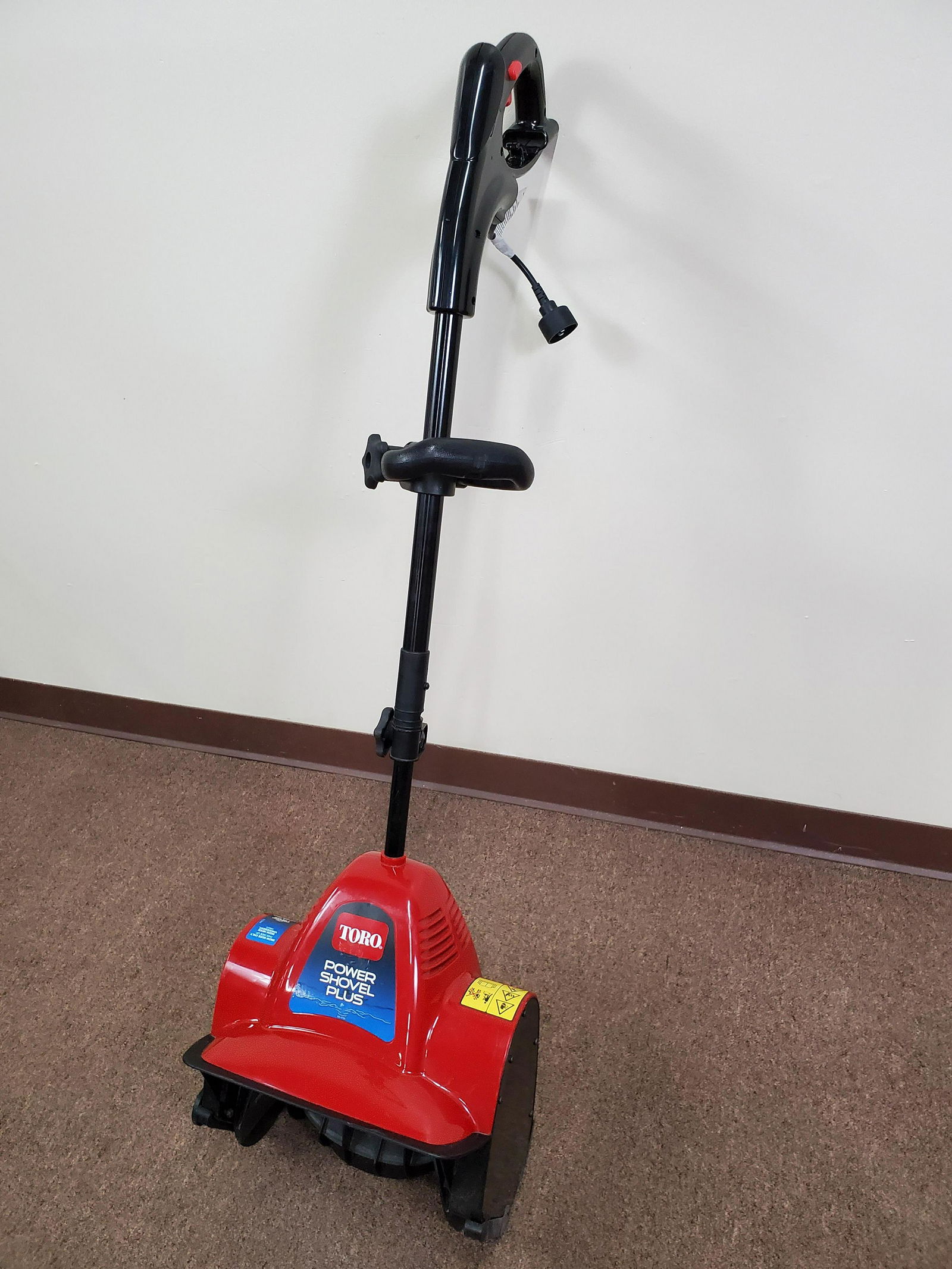 Toro Power Shovel Plus (1 of 2)