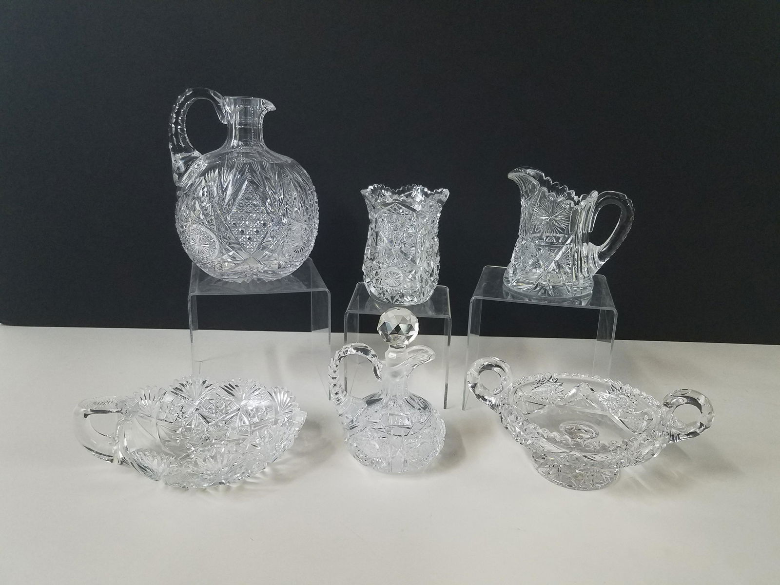 6 Pcs Cut Glass incl Pitchers (1 of 6)