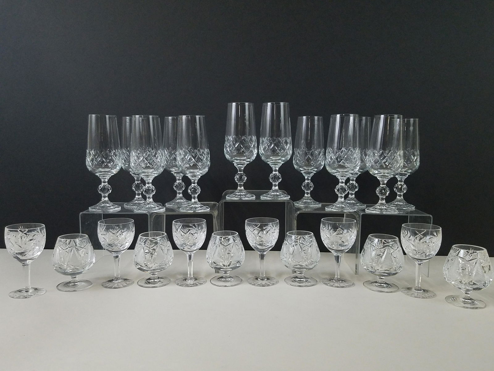 24 Pcs Stemware incl Cut (1 of 2)