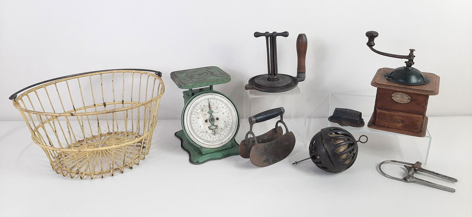 8 Pcs Kitchenalia incl. Coffee Grinder (1 of 8)