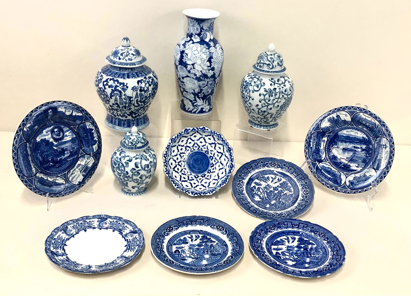 11 Pcs Blue and White Ceramics (1 of 17)